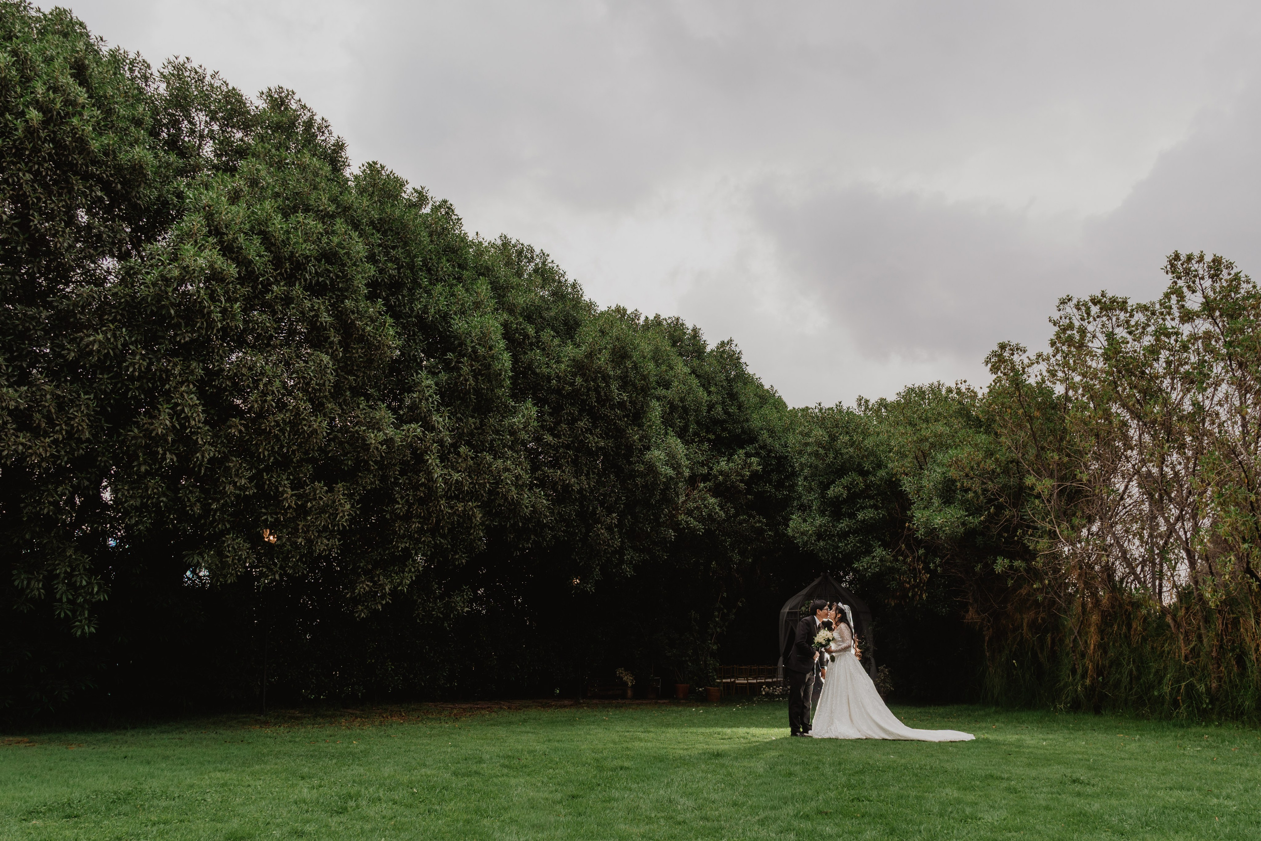 FERNANDO + MARIBEL | BODA RELIGIOSA. Studio KVTA | Fotografía y Video de Bodas en Arequipa