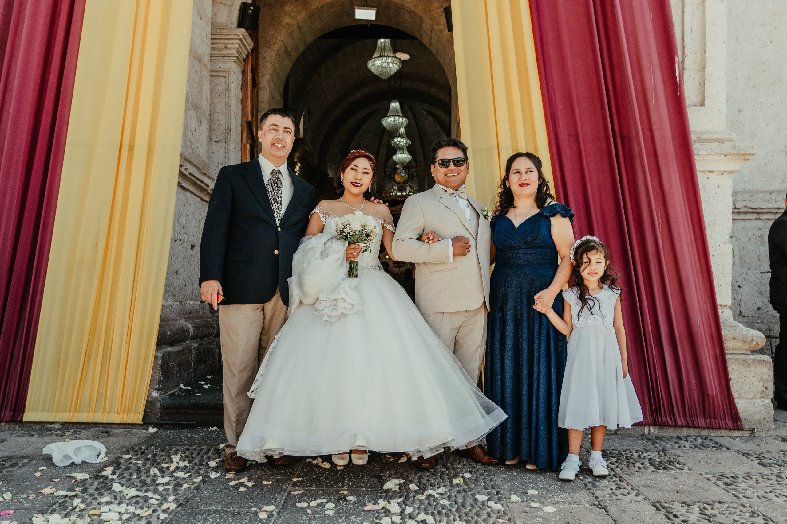 VANESSA + FRANKLIN BODA RELIGIOSA. Studio KVTA | Fotografía y Video de Bodas en Arequipa