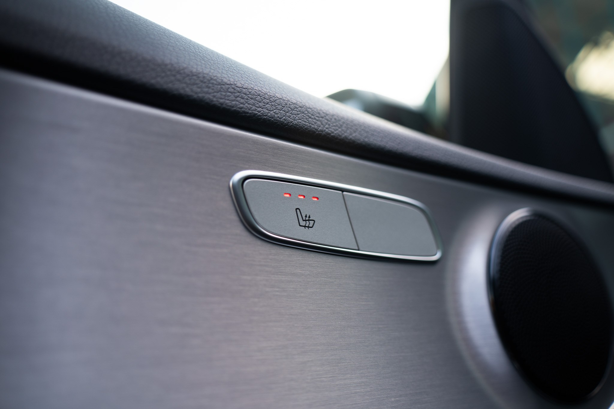 Mercedes-Benz C220 D 4MATIC. LOHA VISUALS — AUTOMOTIVE PHOTOGRAPHY