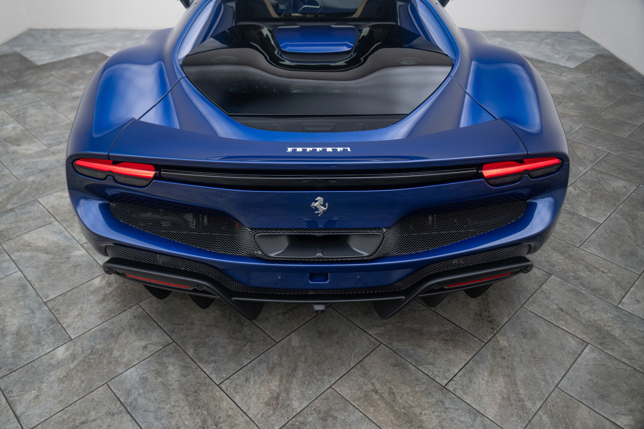 FERRARI 296GTB. LOHA VISUALS — AUTOMOTIVE PHOTOGRAPHY