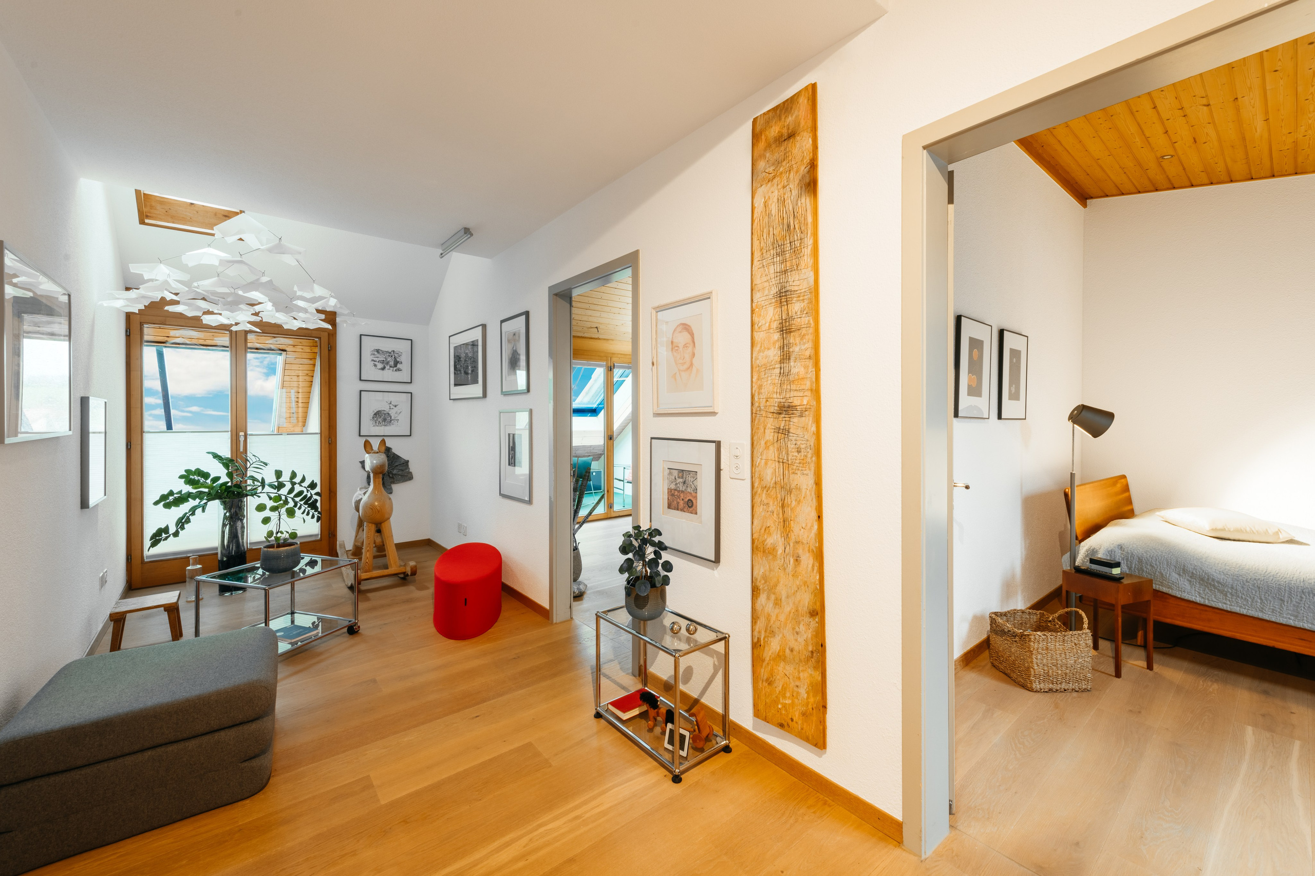 Einfamilienhaus, NEUDORF, Kt. LUZERN. Hallo! Ich bin Elena und arbeite als Immobilienfotografin