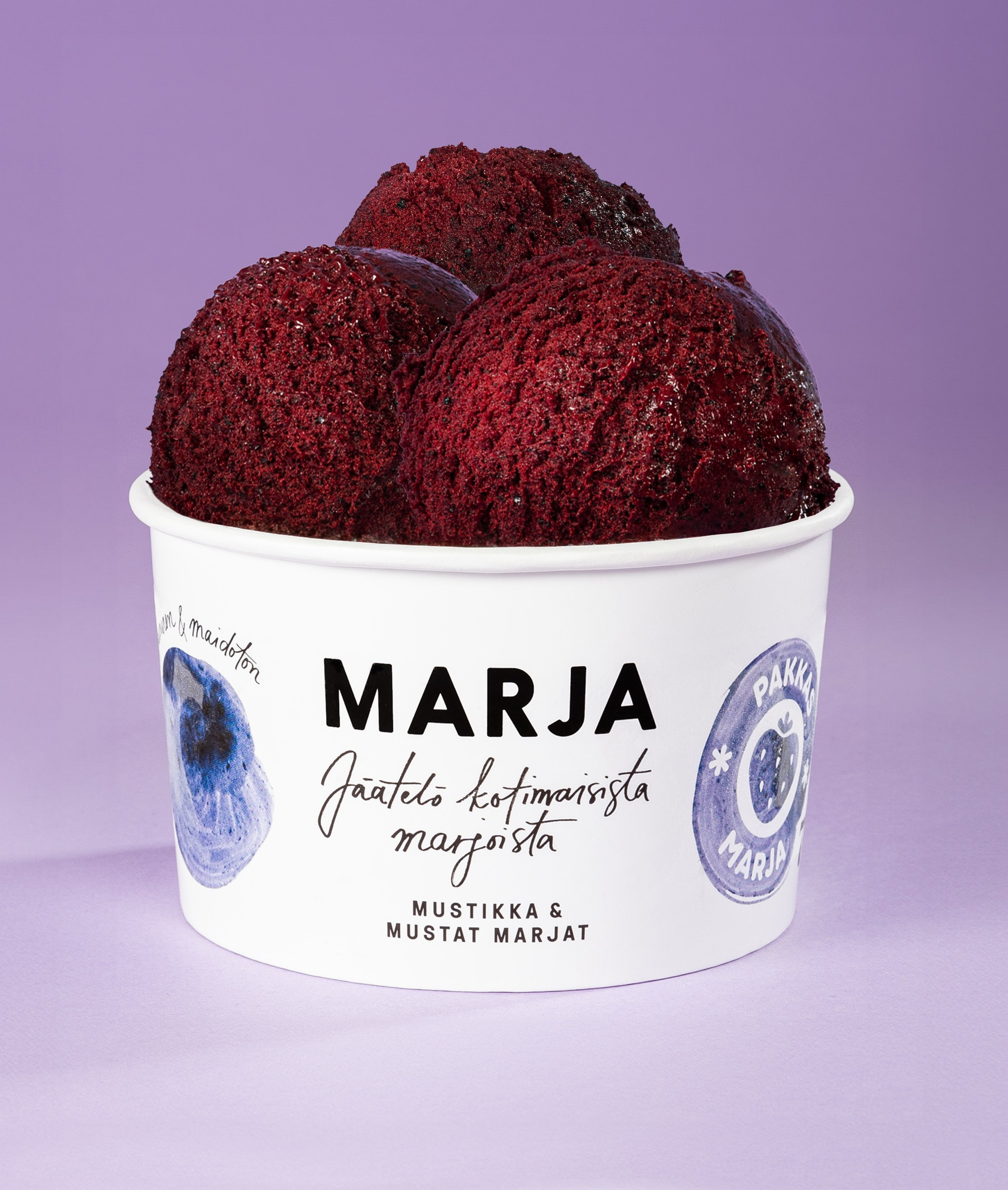 Pakkasmarja. Anna Z commercial photographer and graphic designer based in Turku