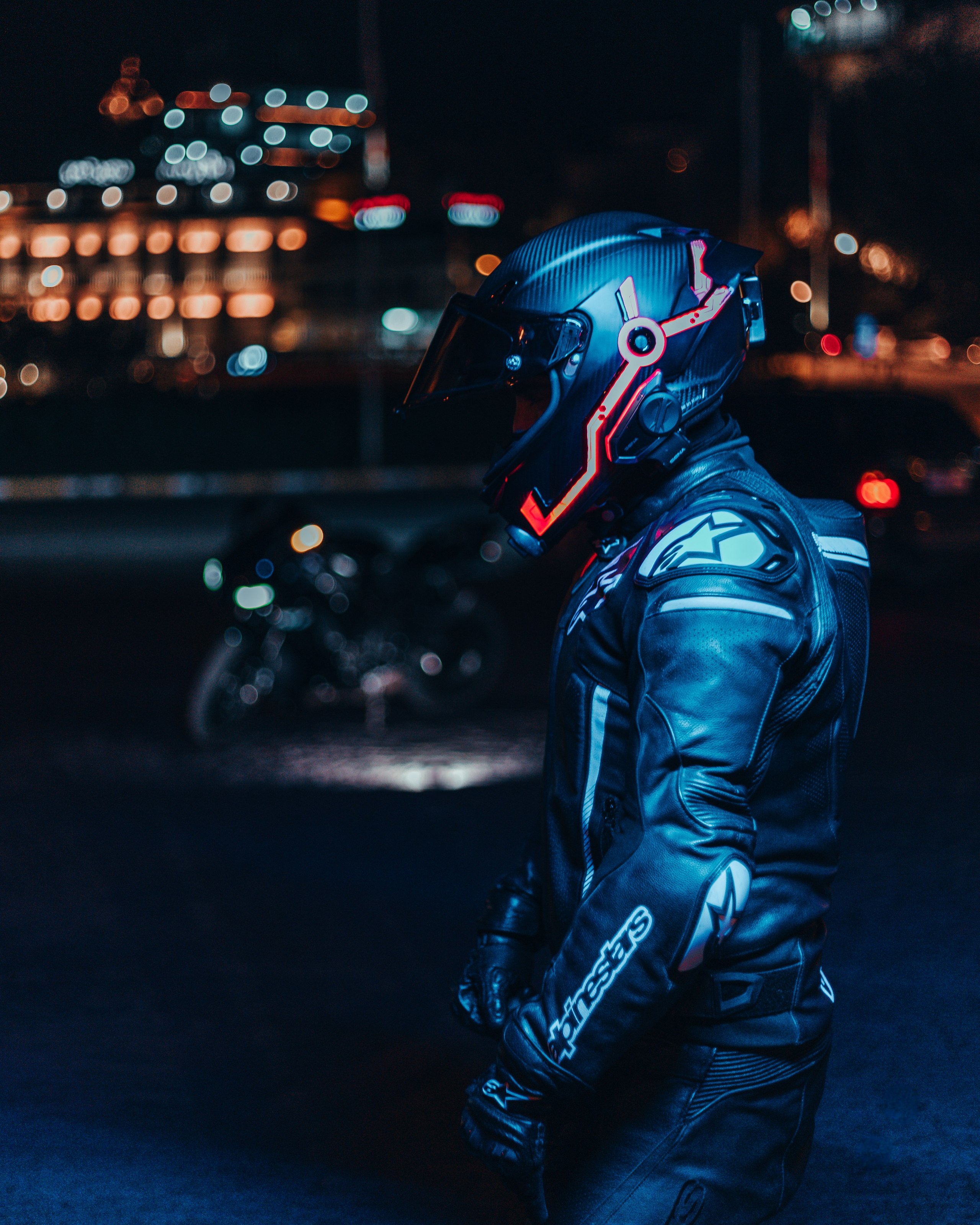 G E O R G E. Bspander