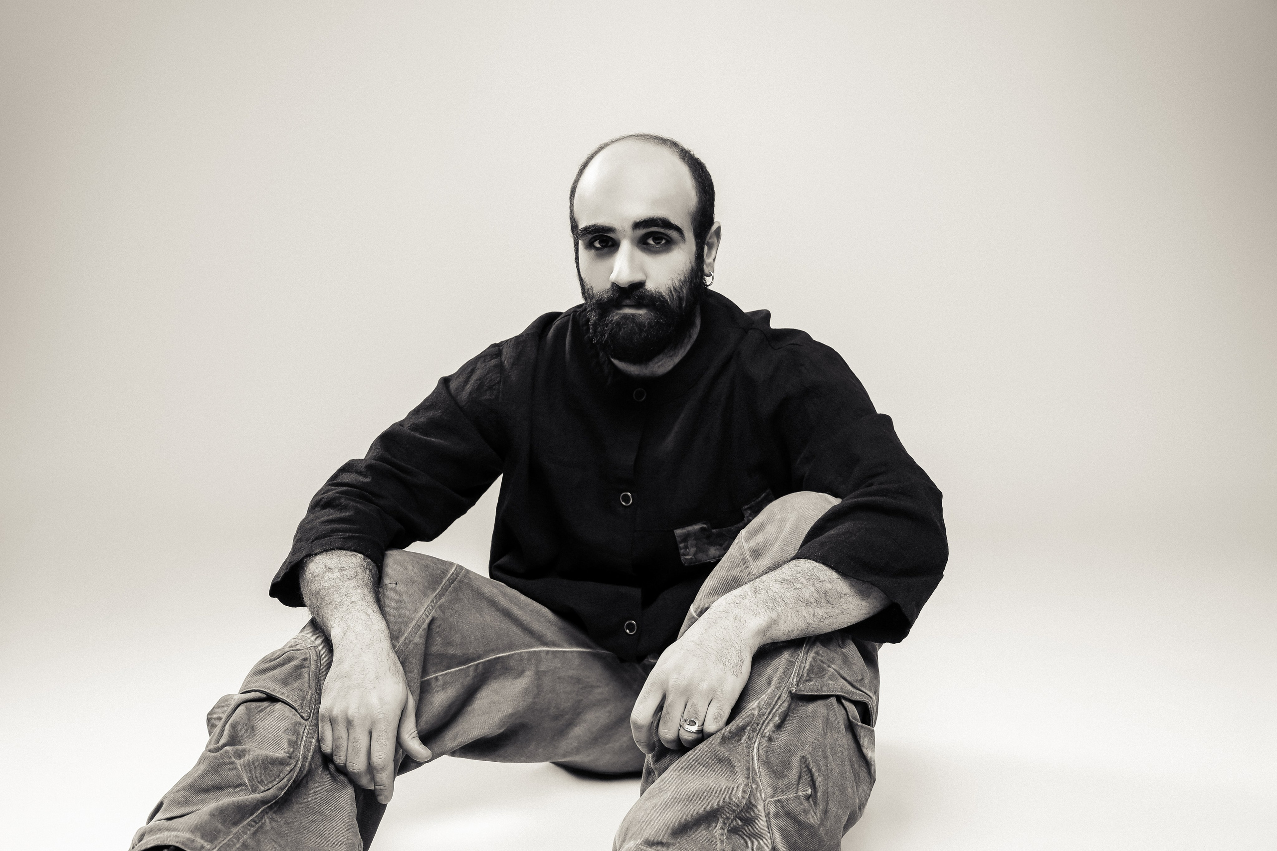 Studio (taron). Asmikiam