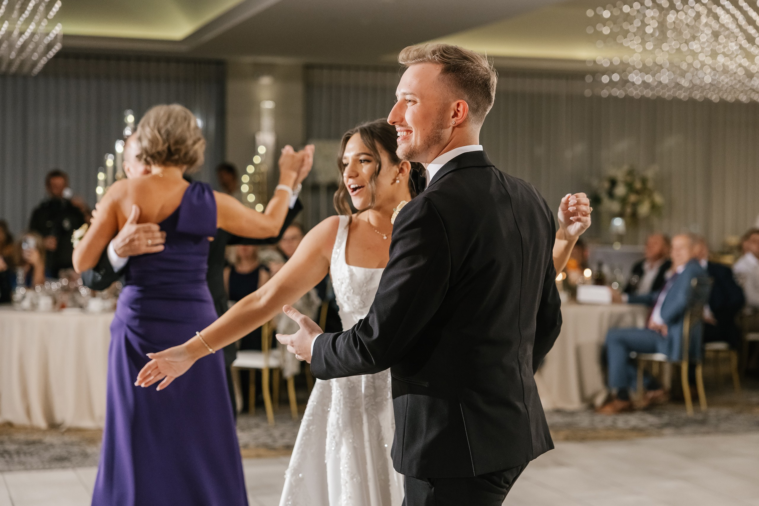 09.06.2025 Wedding. Wedding family event photographer in Chicago Nick Yushevich