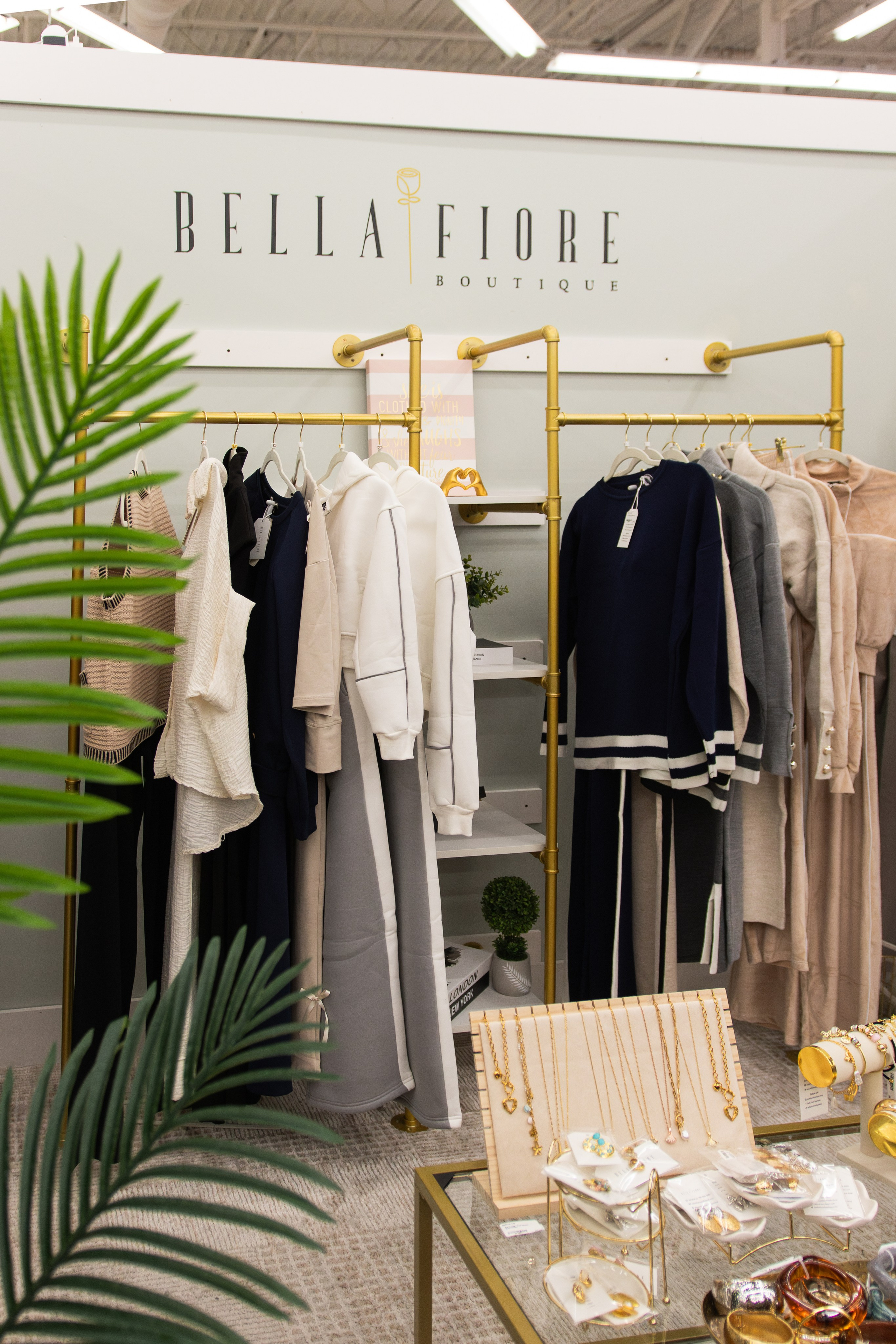 Painted Tree Boutiques Round Rock winter retail photoshoot collection