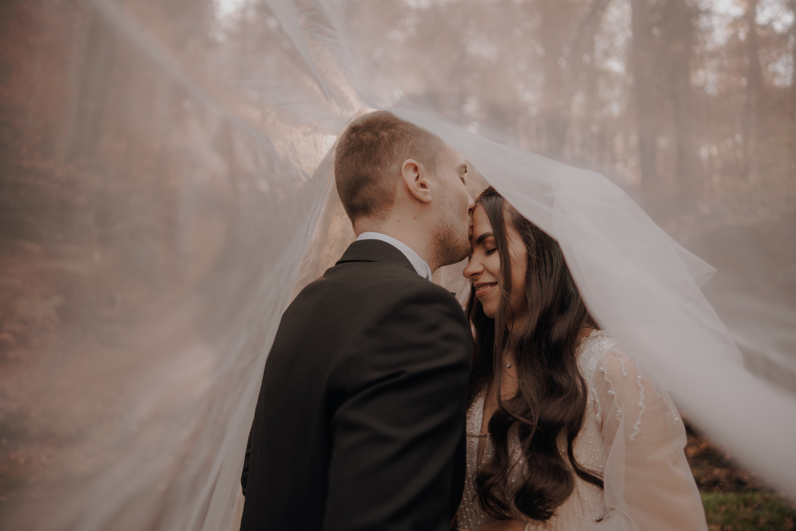 Trash the Dress- Andra & Andrei. Events photographer Paul Dafina