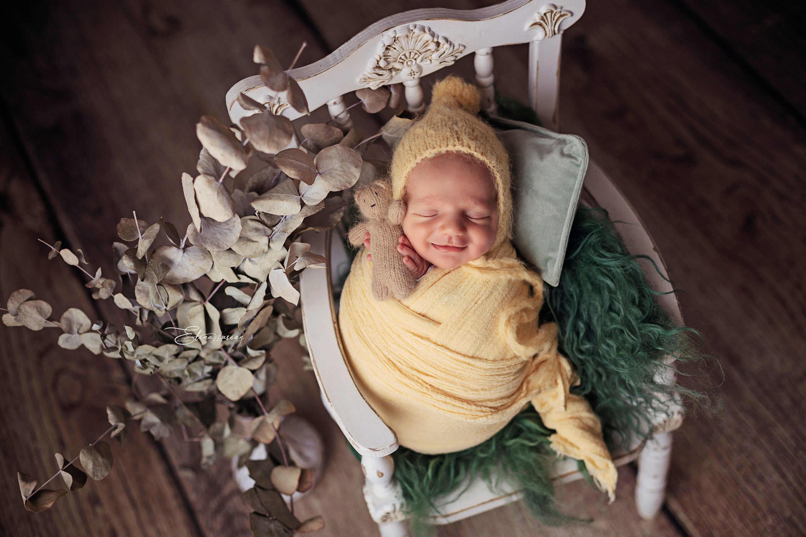 Şedinţe Newborn - Primele amintiri cu bebeluşul tău. Elena Mascan – Fotograf newborn, maternitate, portret, smash the cake & branding personal | La Femme Studio Photograpy|Constanţa