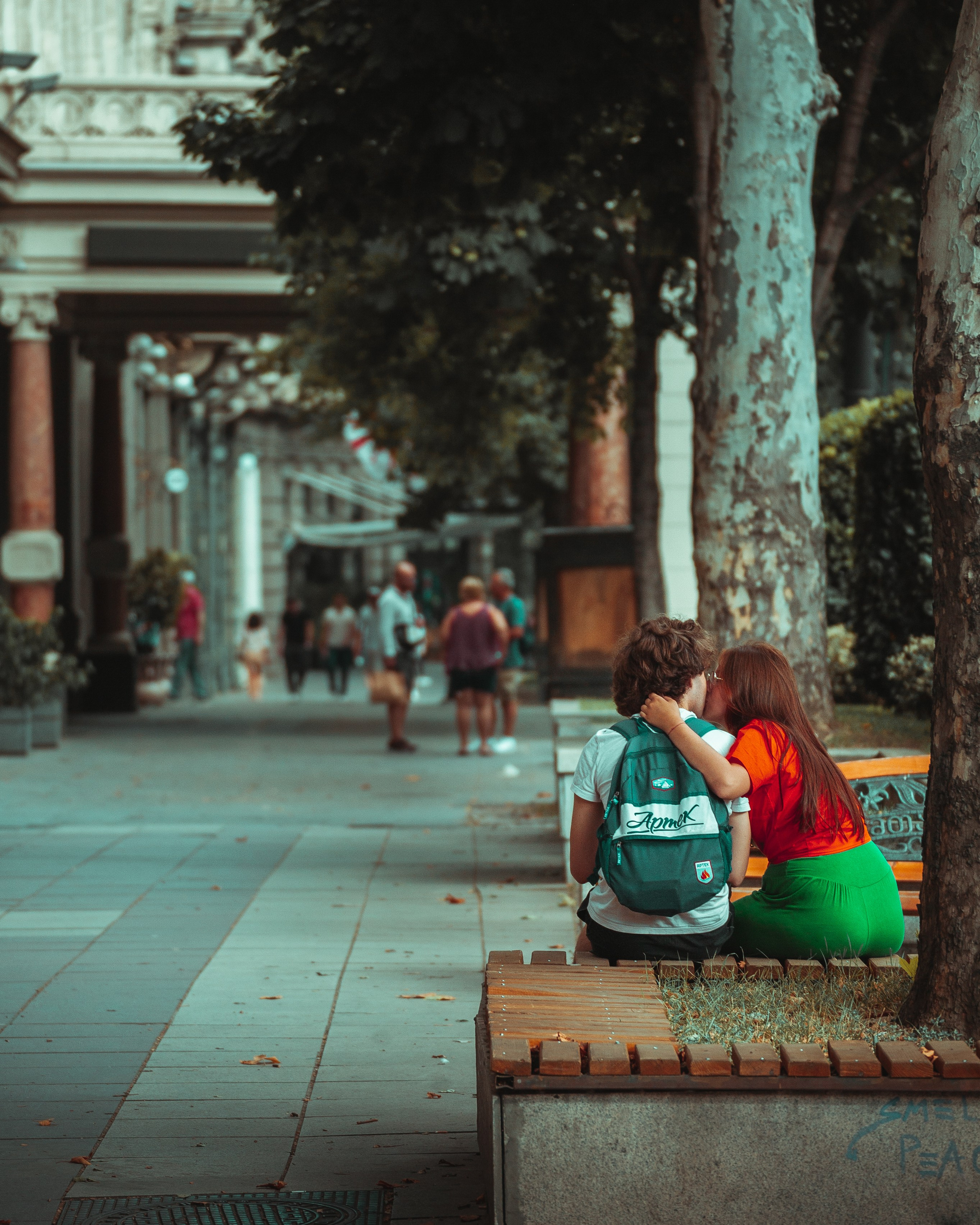 T B I L I S I. Bspander