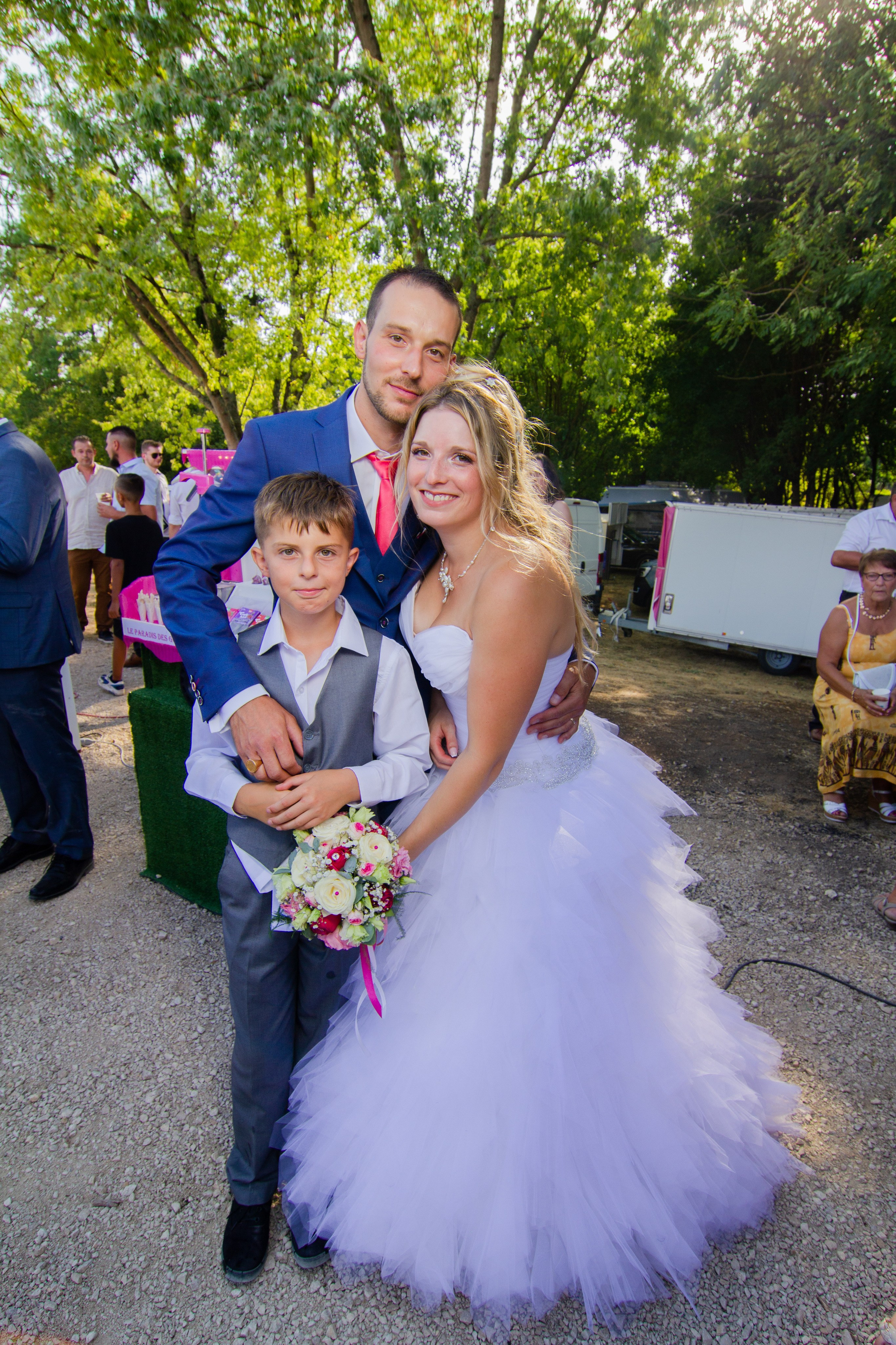 Julie & Denis | Mariage style Scania. Photo studio “Partage ton bonheur” — Family photographer near Châtellerault, Poitiers, and Tours
