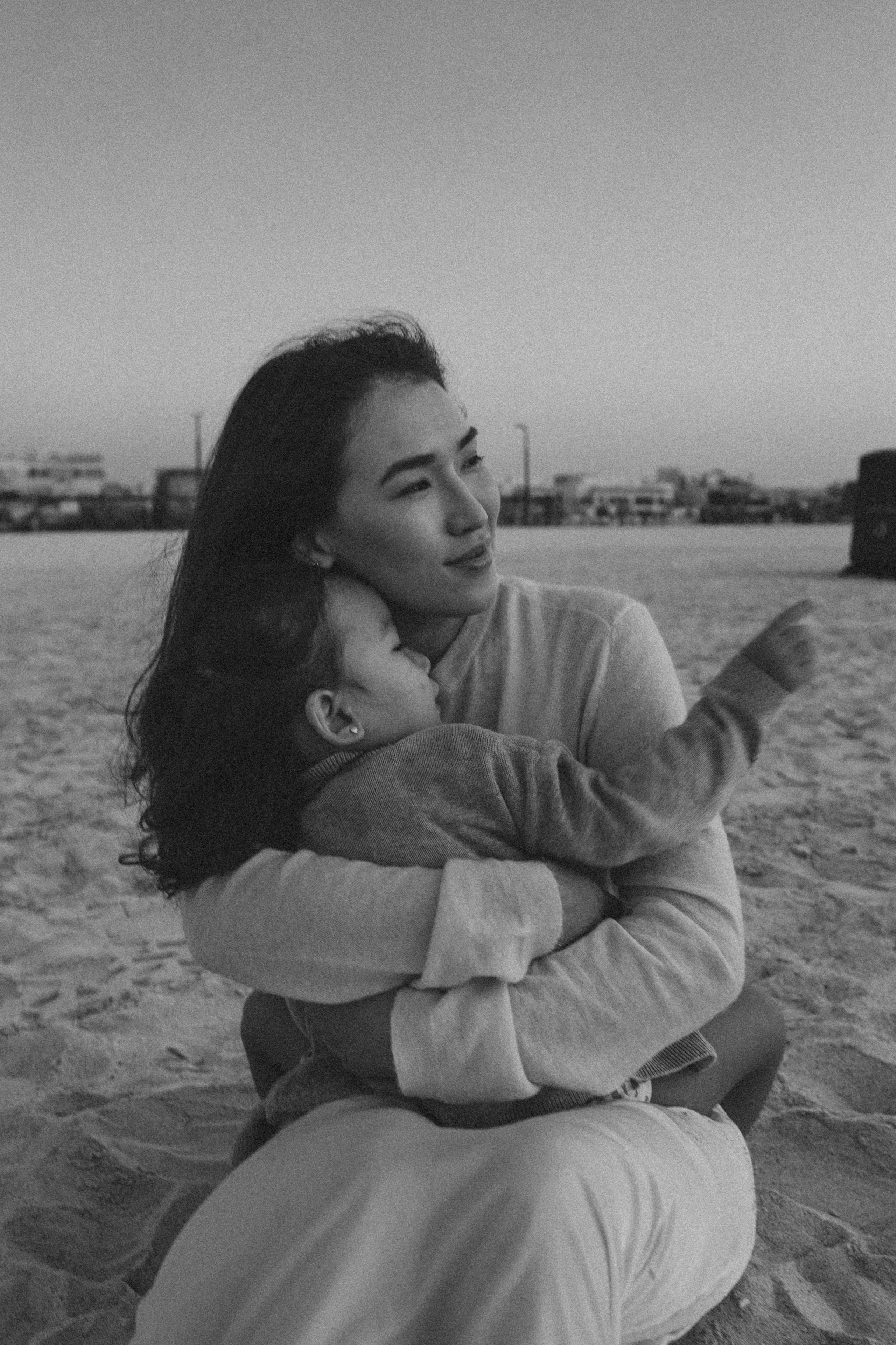 Mother’s love. Фотограф родов, семей и новорожденных малышей в Дубае