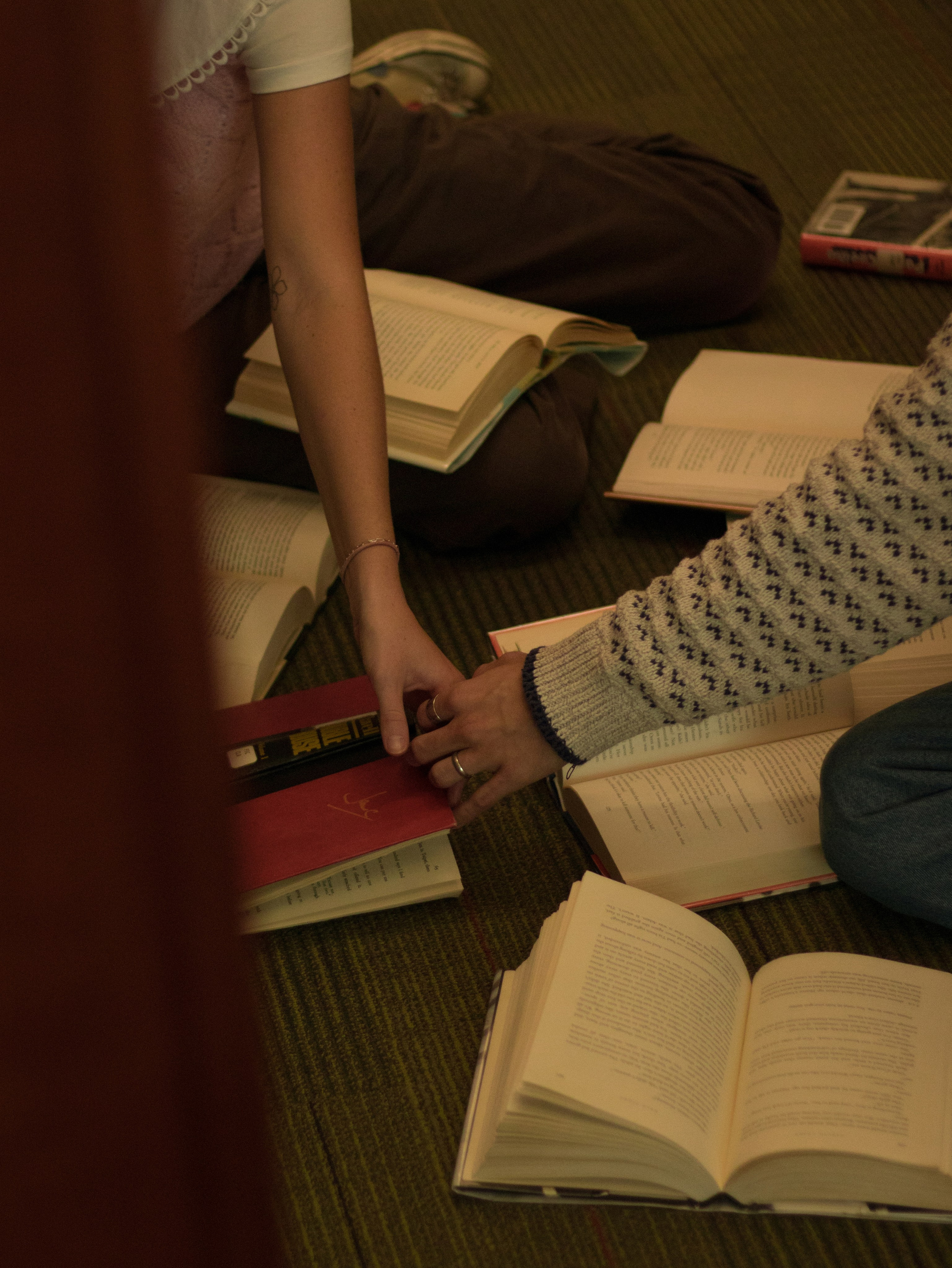 Edgy engagement session in Snow Canyon, Utah. Portrait and couples photographer in Florida, Valeriia Honcharova
