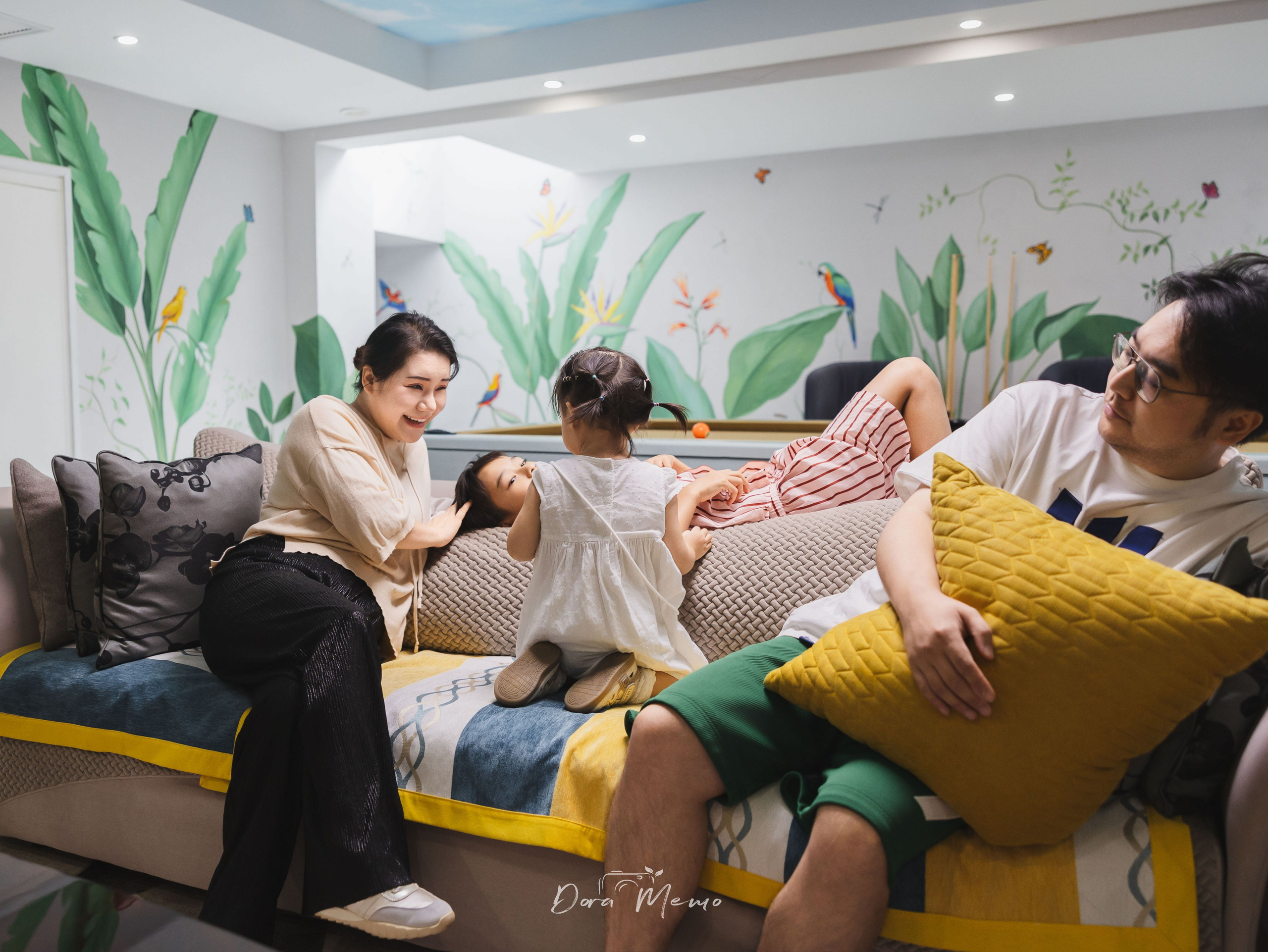 Shanghai Family Photographer — A Documentary Family Session Before Moving Abroad