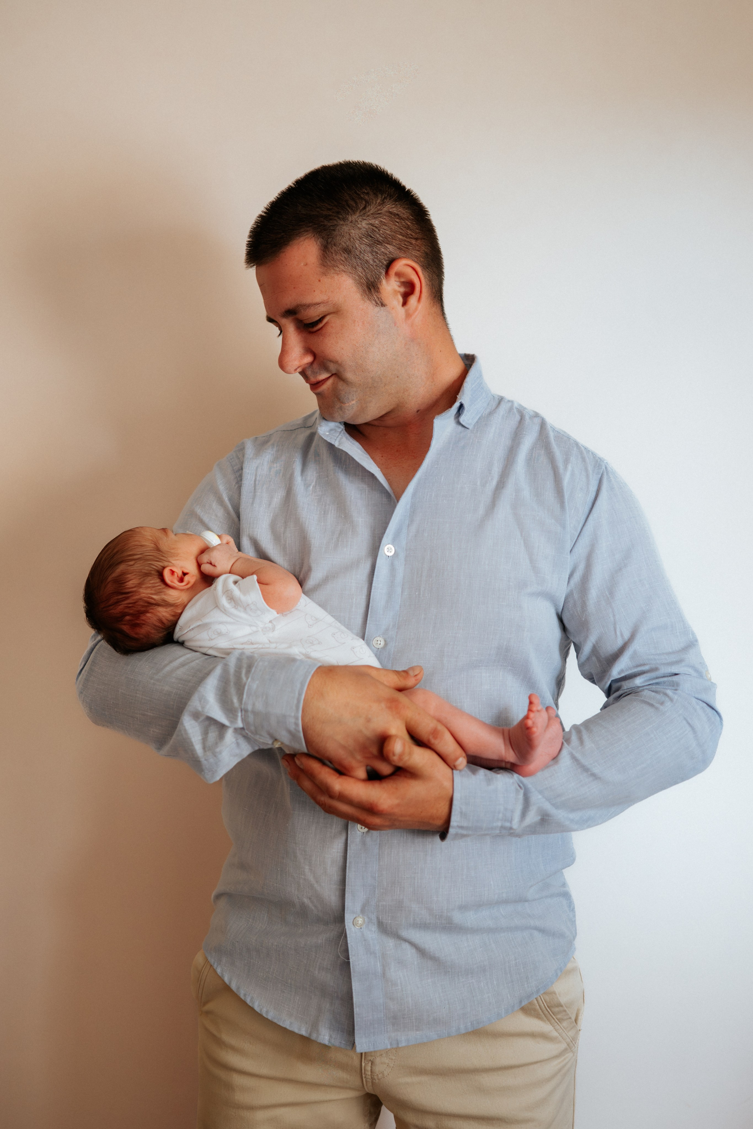 Balša - fotografisanje bebe kod kuće. Dečiji i porodični fotograf