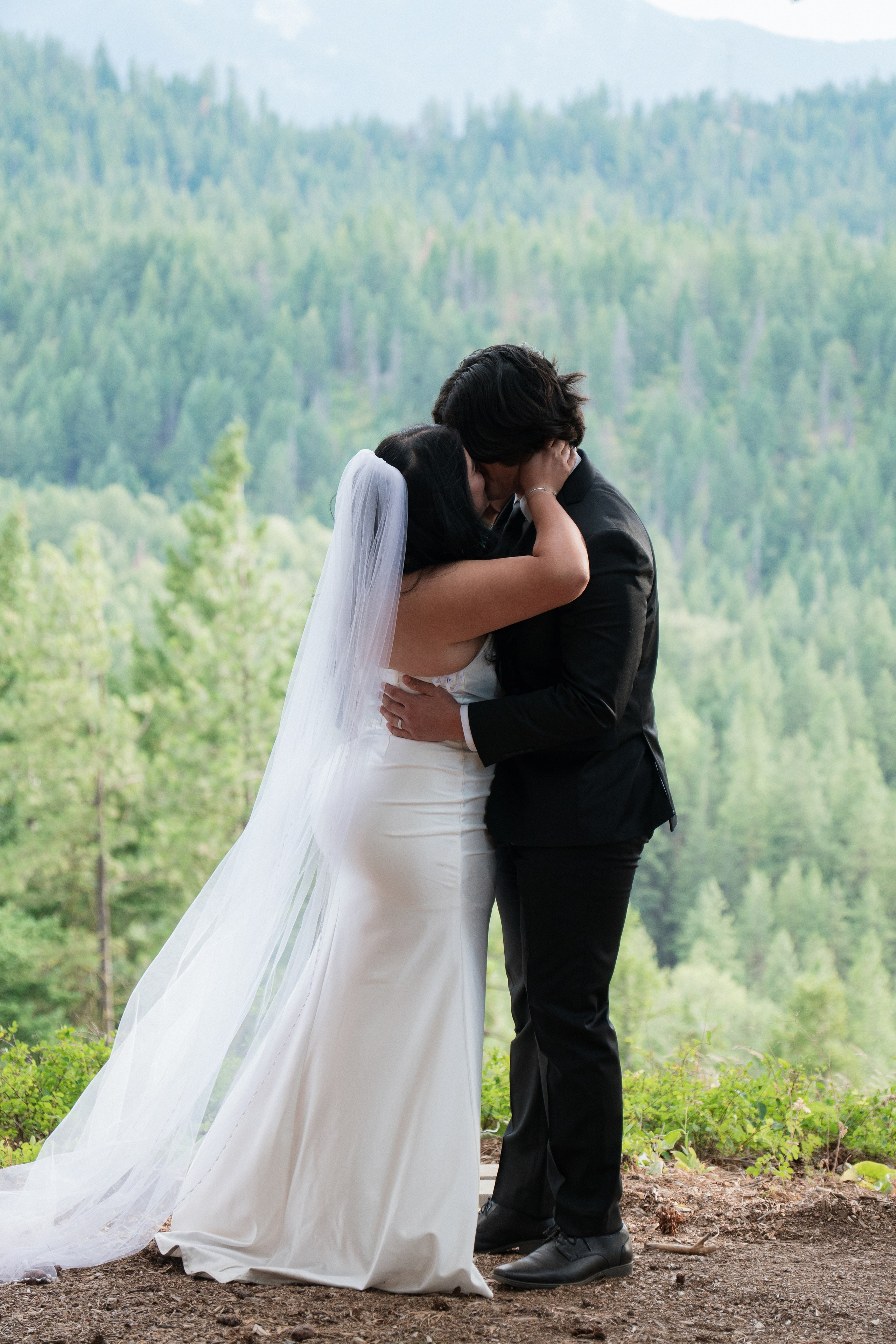 Guilianna and Jay | Intimate Wedding. Photographer in Washington Sophia D