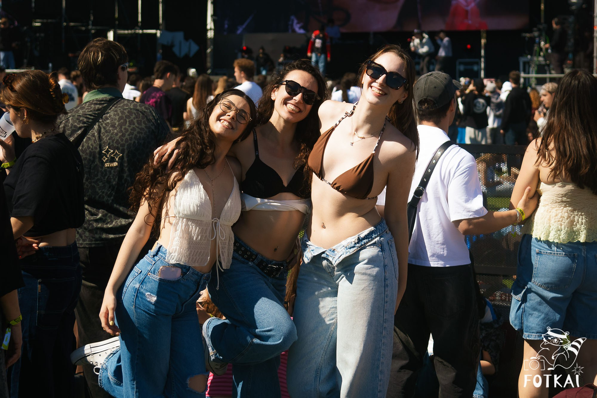 Fotos Costa Sonora 2026 Alicante Día 2 — busca tu foto y encuentra amigos del festival | FOTKAI