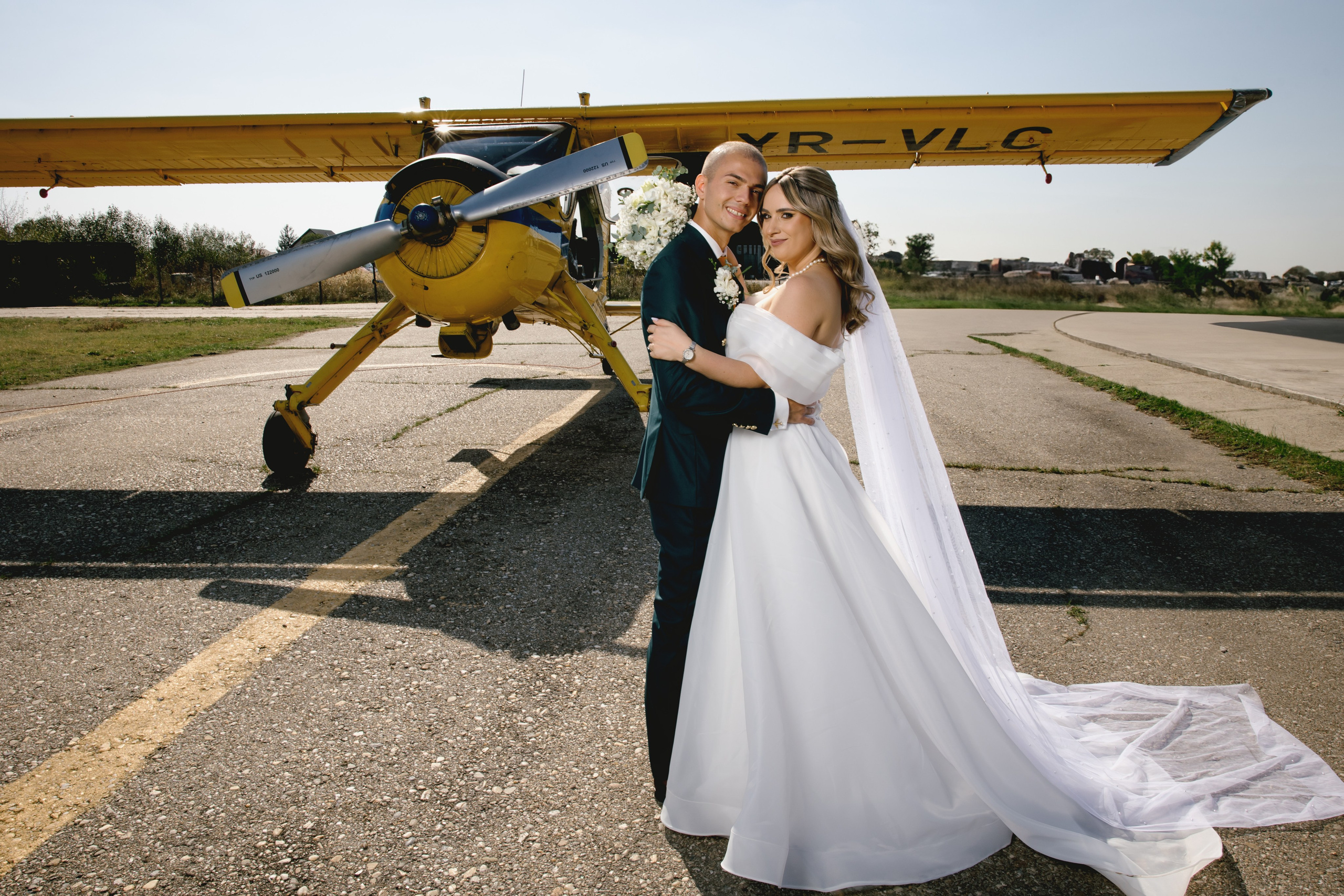 Bianca & Mihnea Pitesti. MDimaFotoStudio. Fotograf de nuntă, evenimente private și de familie