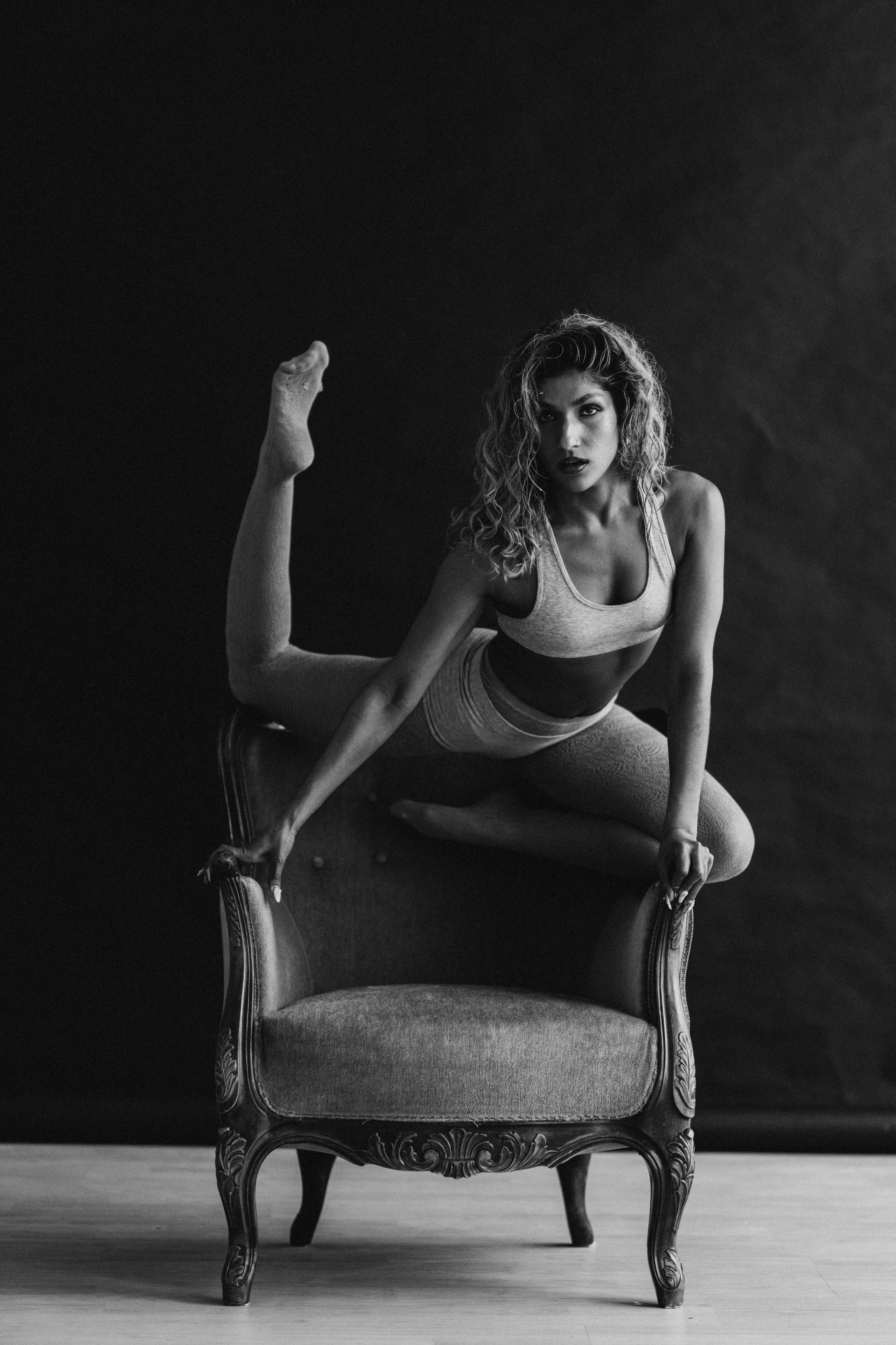 DANCERS. Victoria Olonen – Cinematic Portrait Artist | Helsinki & Europe