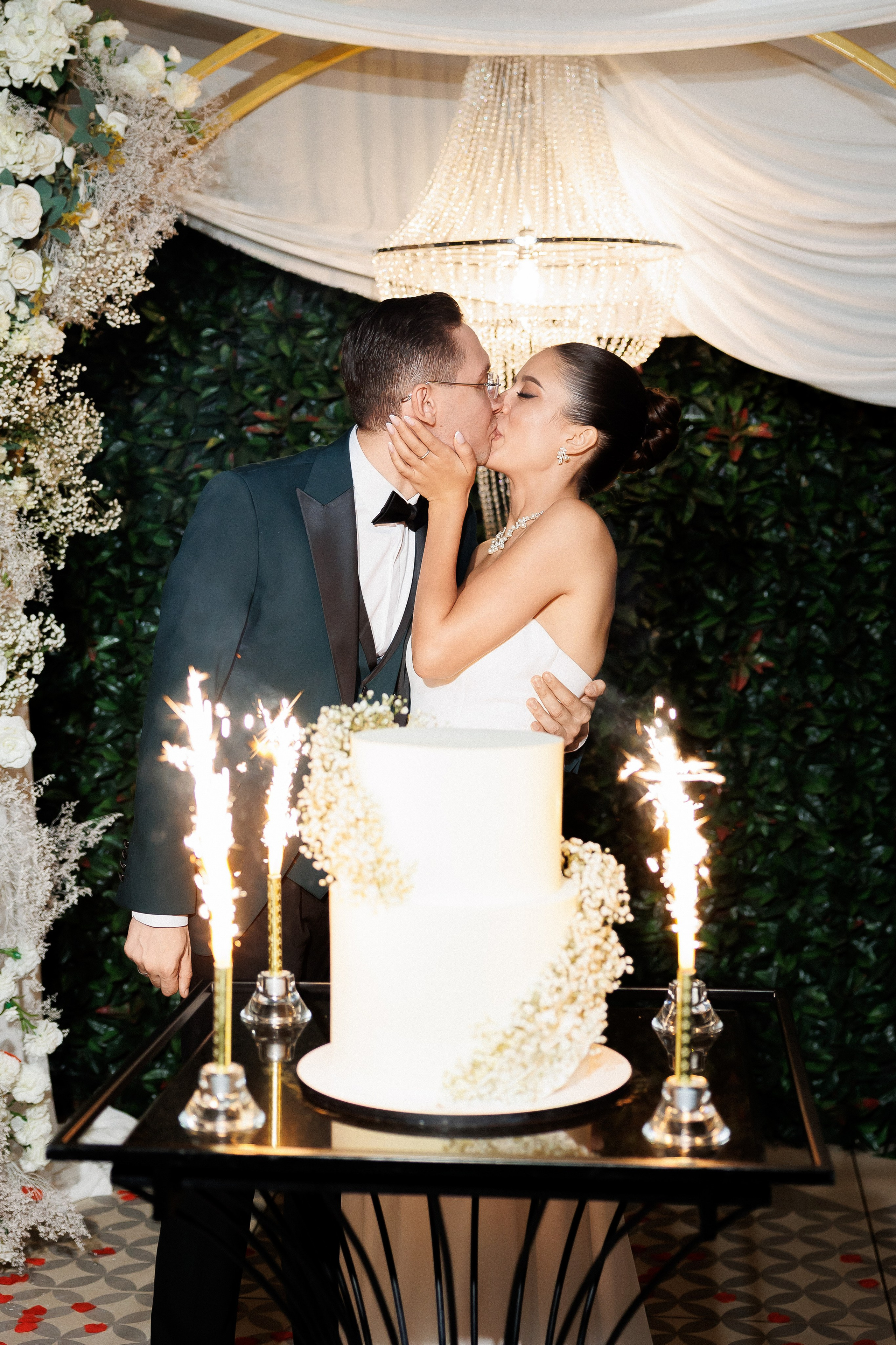 Serghei & Erica — Queen Residence. Servicii Foto și Video 067188353