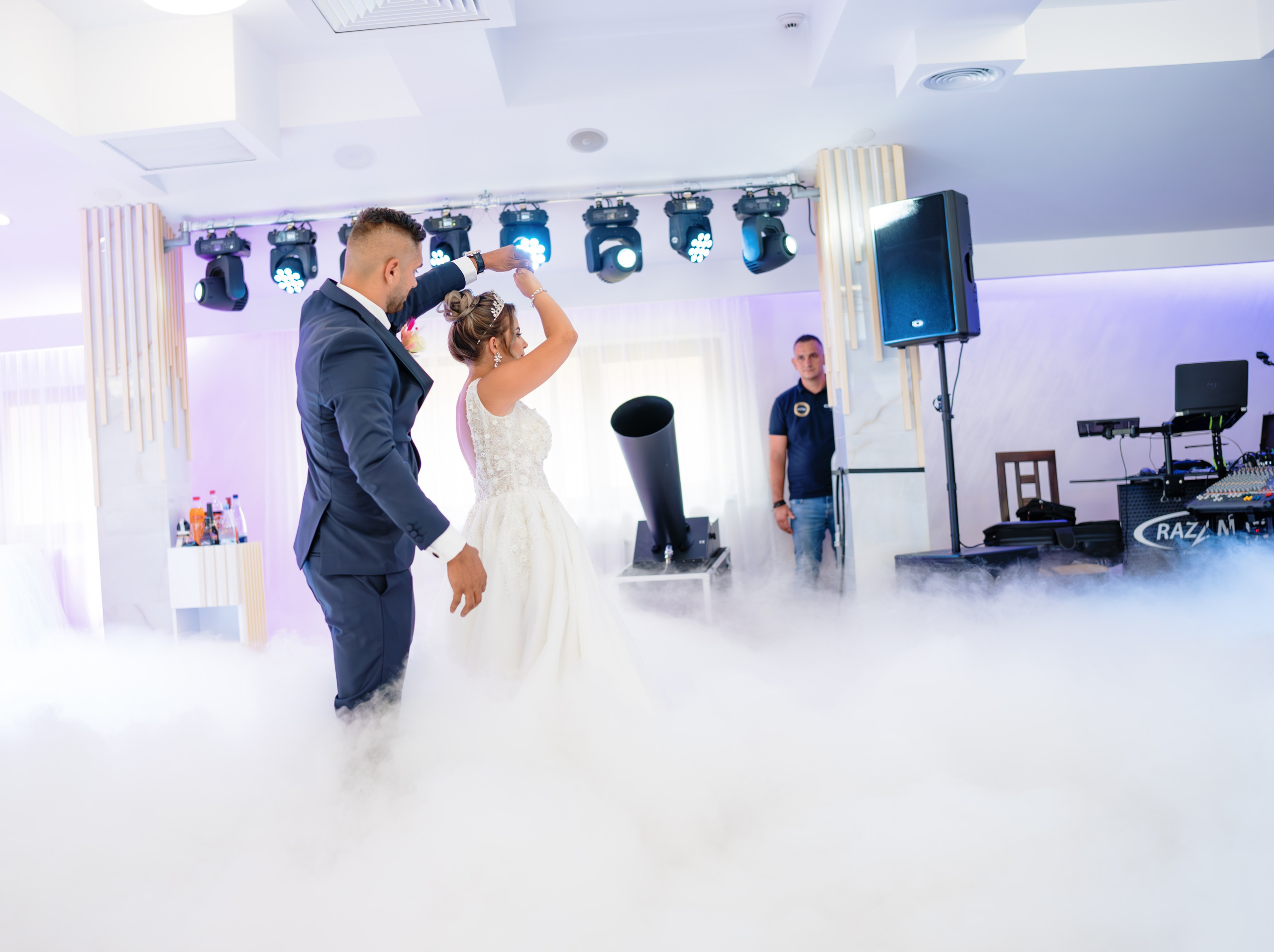 Roberta&Claudiu. Avram Madalina Photography