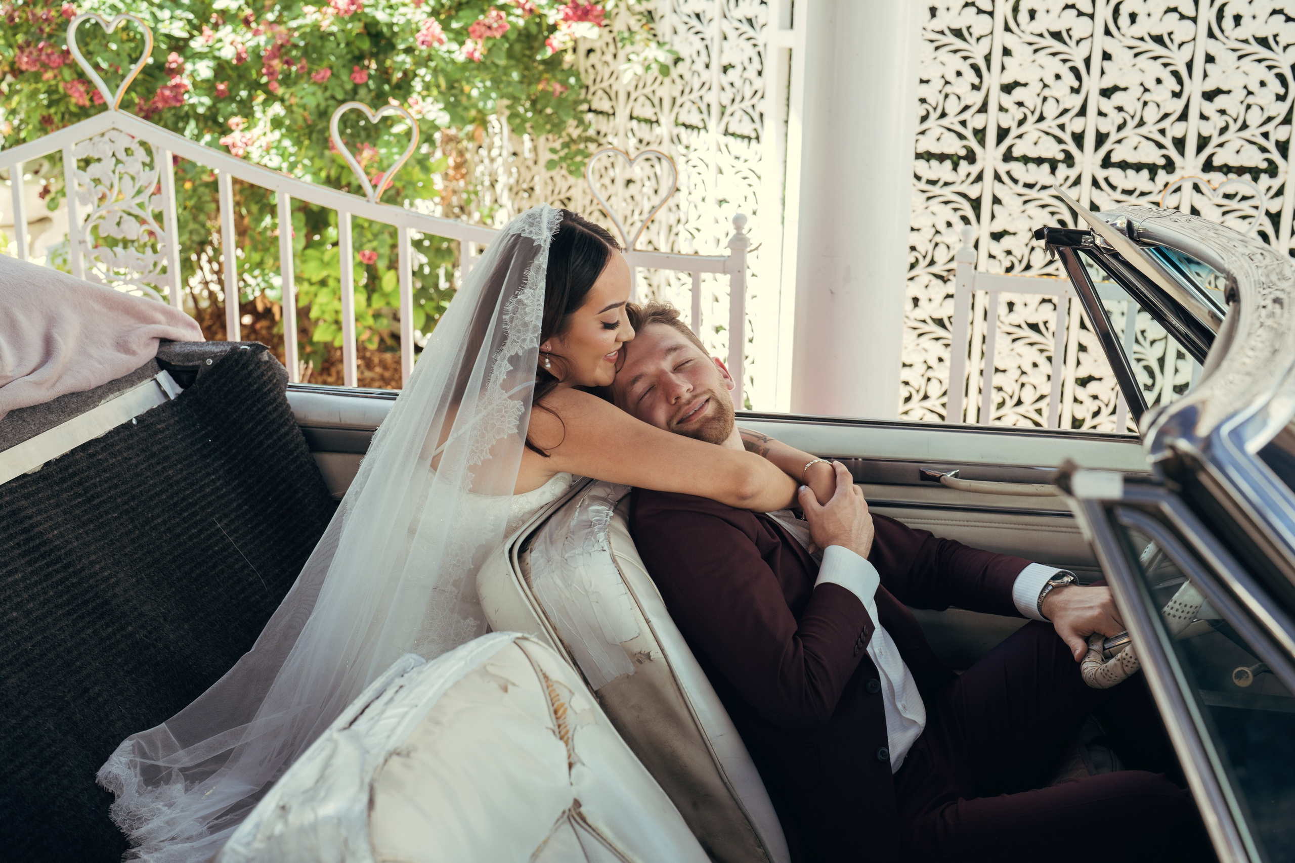 Justin&Sheyla. Wedding & elopement photographer Viktoriya Kravtsov. Las Vegas