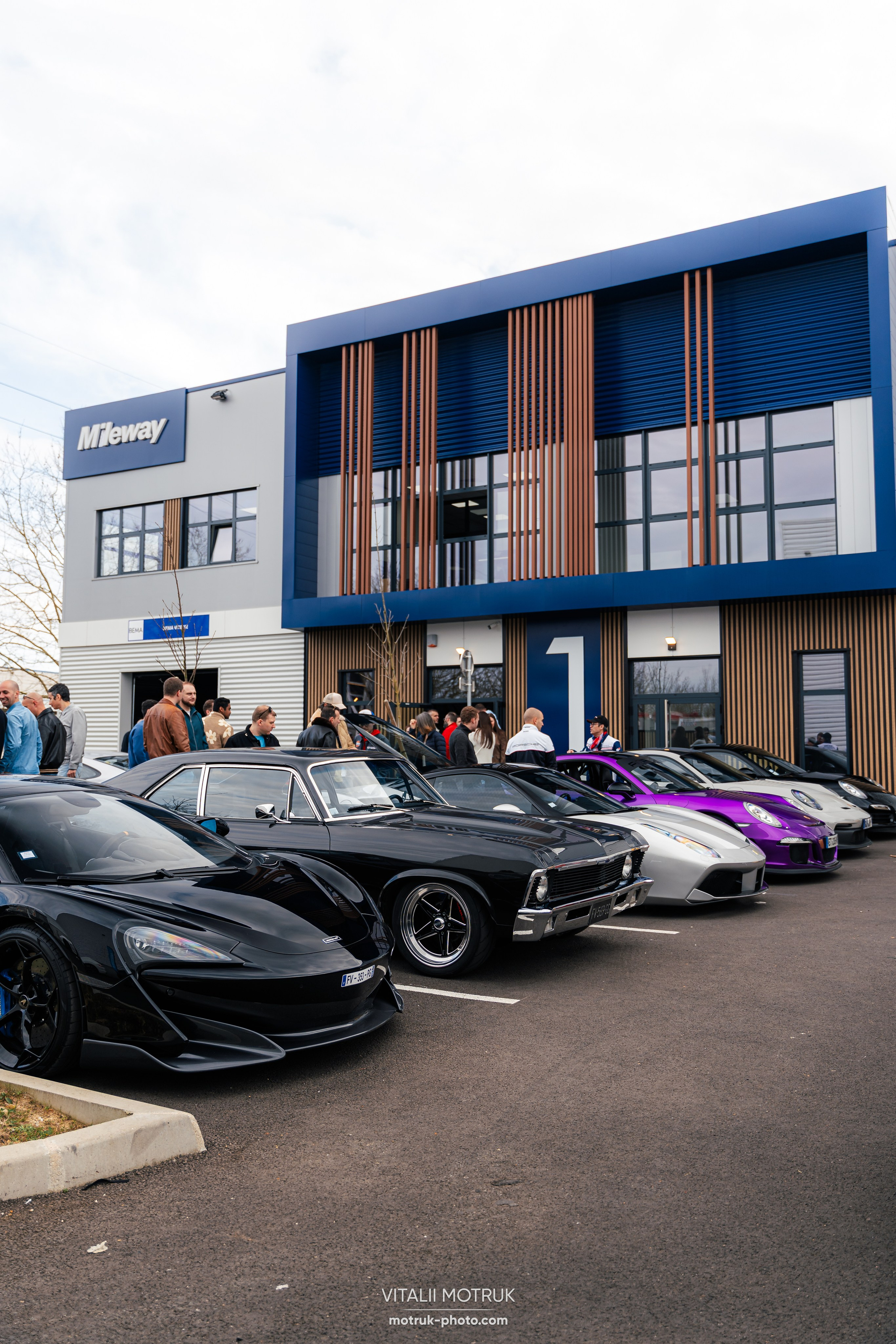 Cars and Coffee 9 mars — BEMA. Photographe de voitures à Paris — Vitalii Motruk