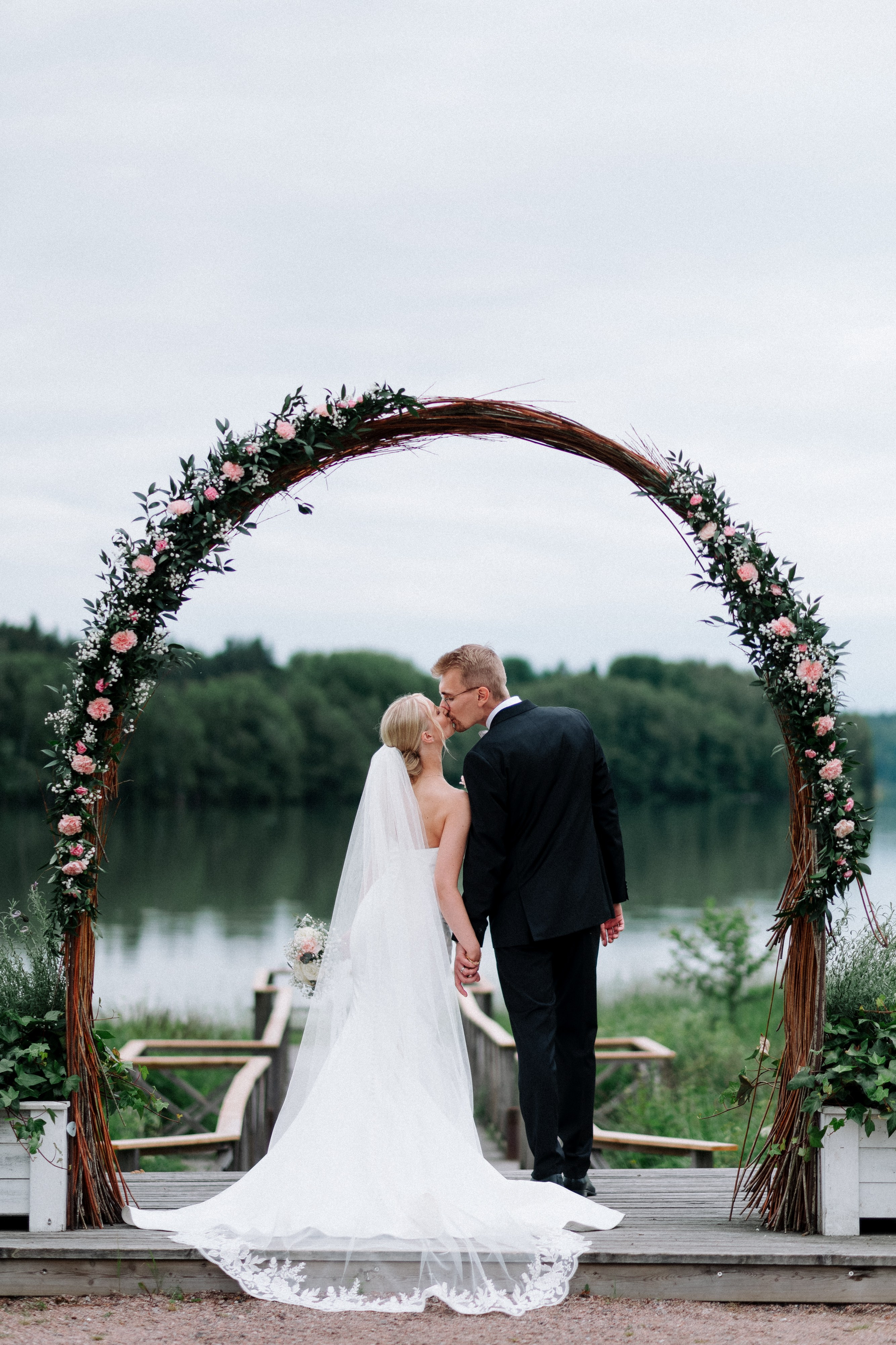 Weddings, Couples, Lovestory photography. Dimi Savolainen — Your Photographer in Finland