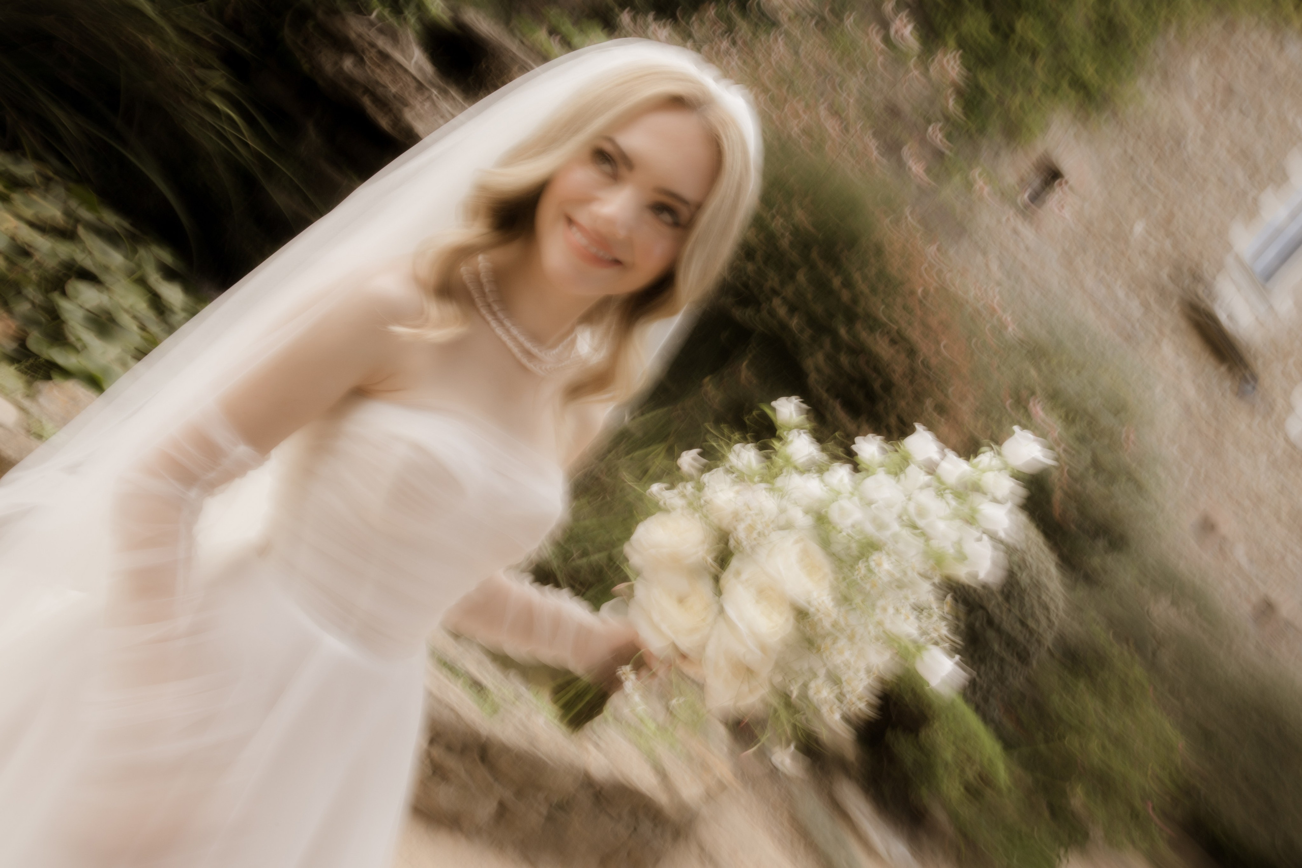 PJ & Yonna. Hotel Castell d’Emporda. Paola fotógrafo / videografo de bodas en Barcelona