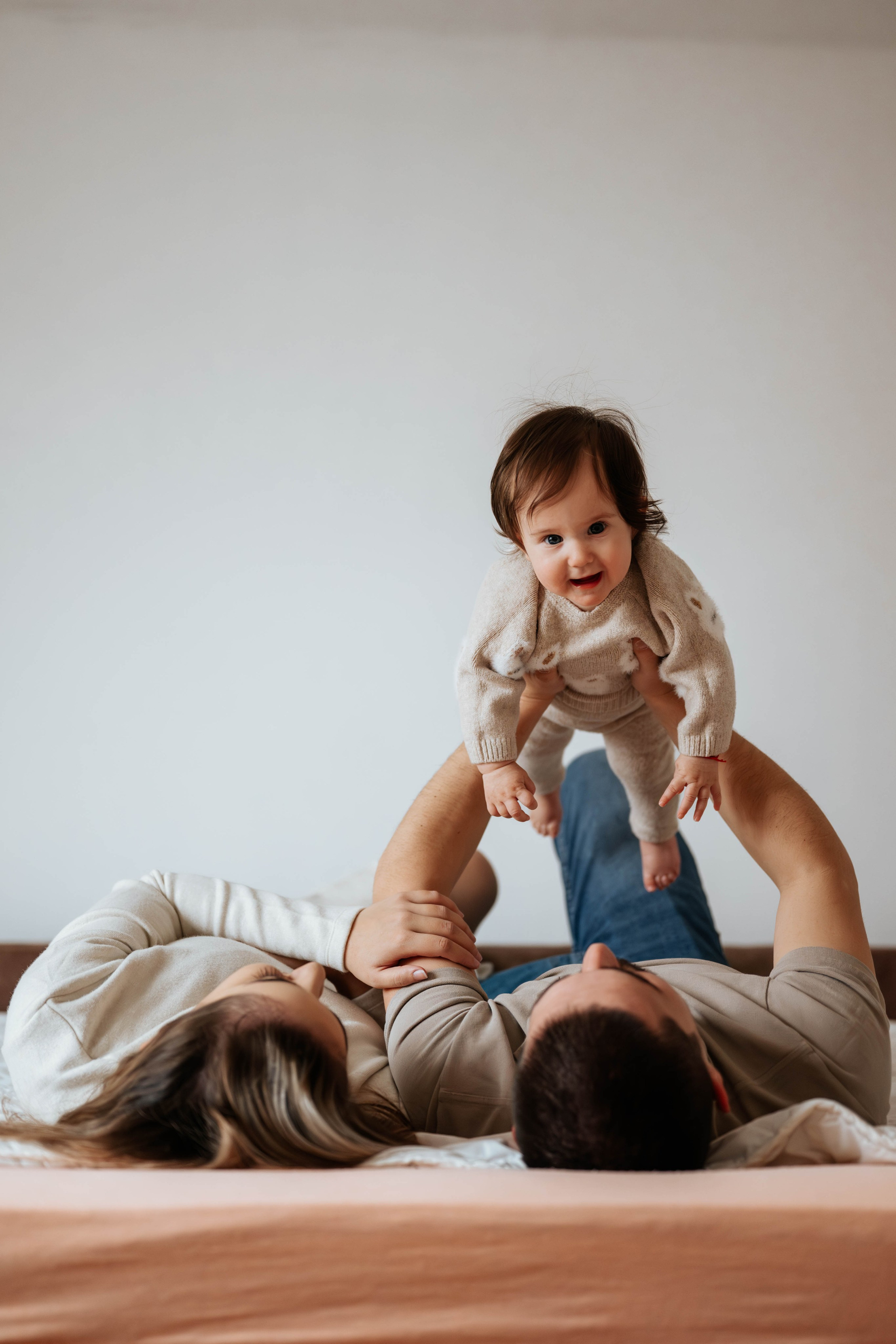 Balša - fotografisanje bebe kod kuće. Dečiji i porodični fotograf