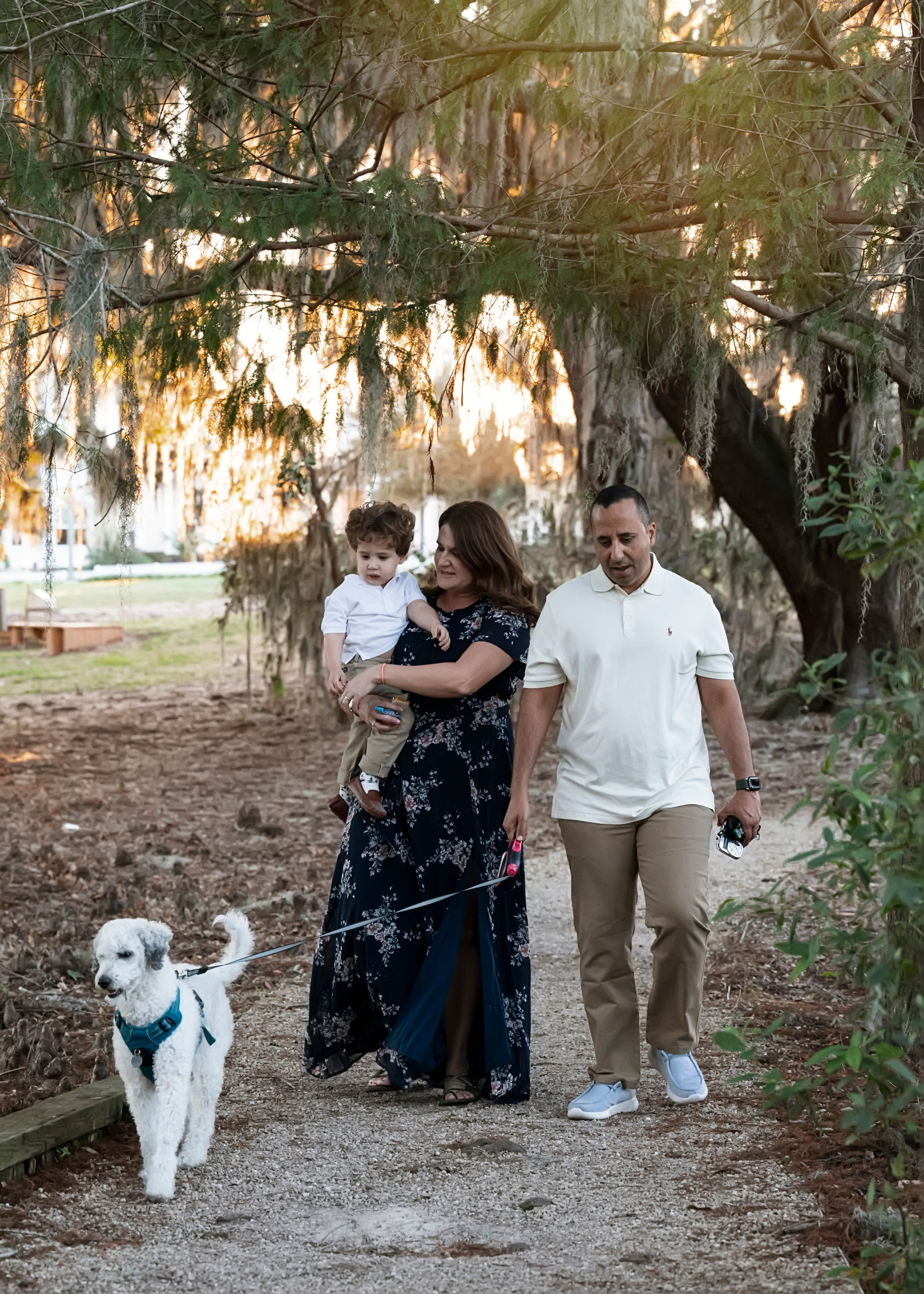 Family session outside. Portrait, kids and family photographer in Wesley Chapel Alina Alice Osipova