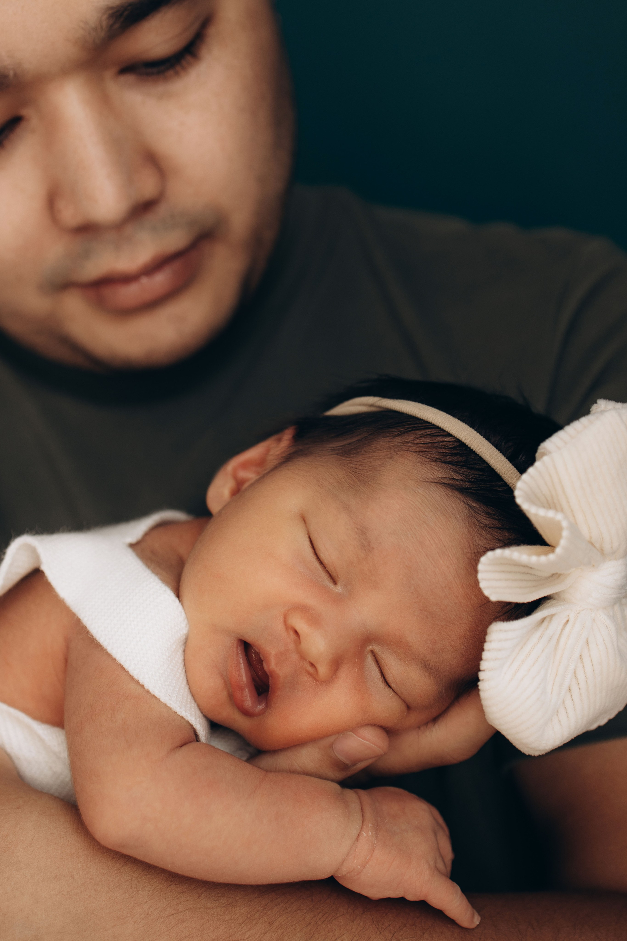 First family story. Фотограф родов, семей и новорожденных малышей в Дубае