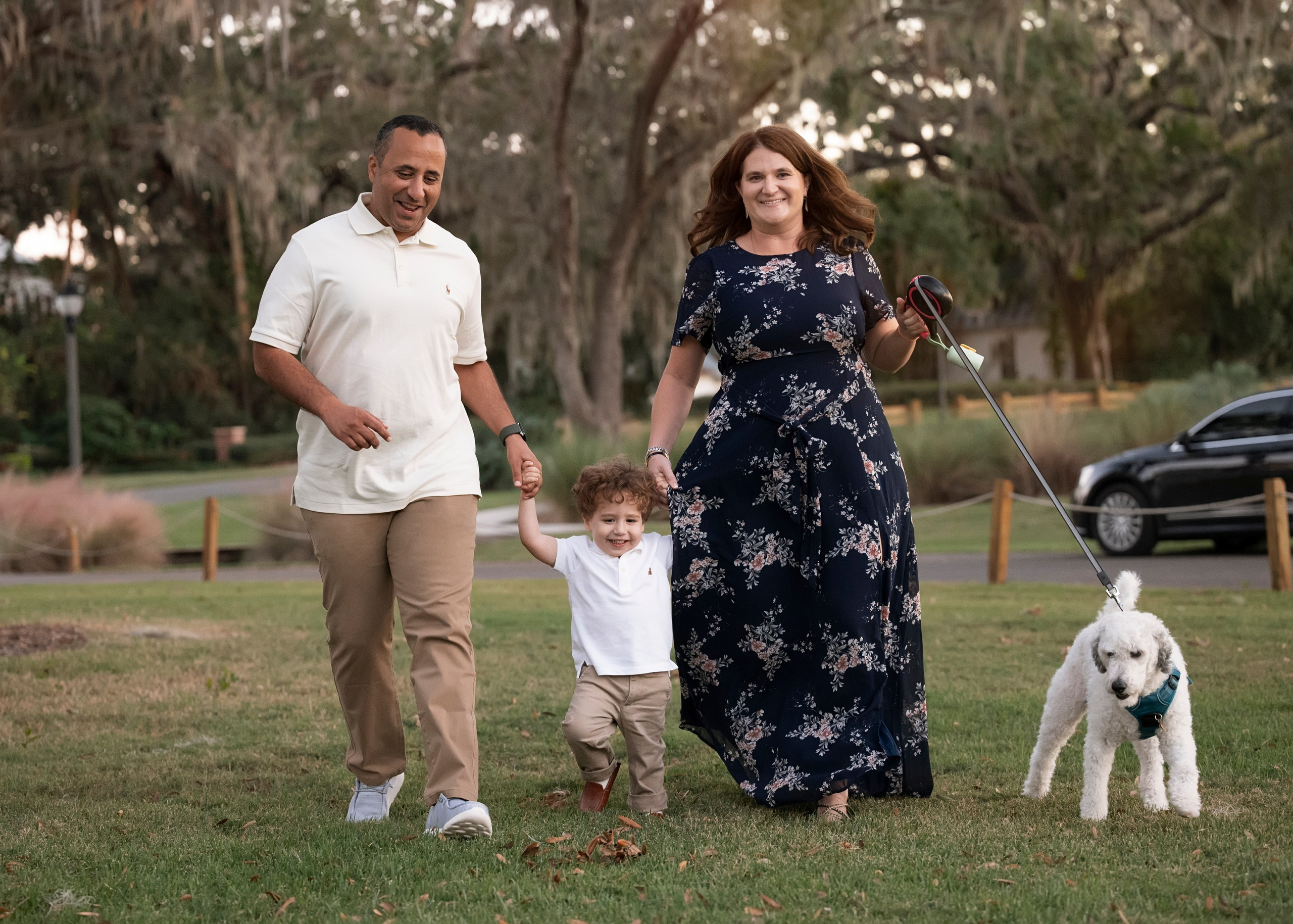 Family session outside. Portrait, kids and family photographer in Wesley Chapel Alina Alice Osipova