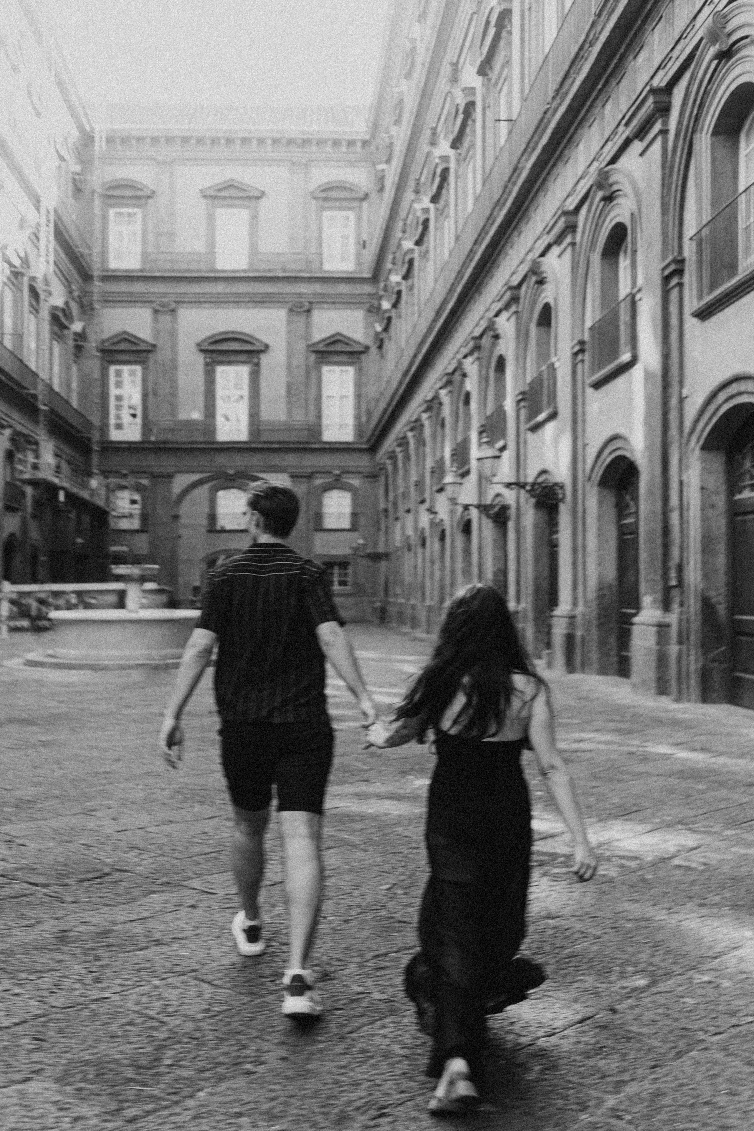 Sasha & Lisa +1. Pagina principale