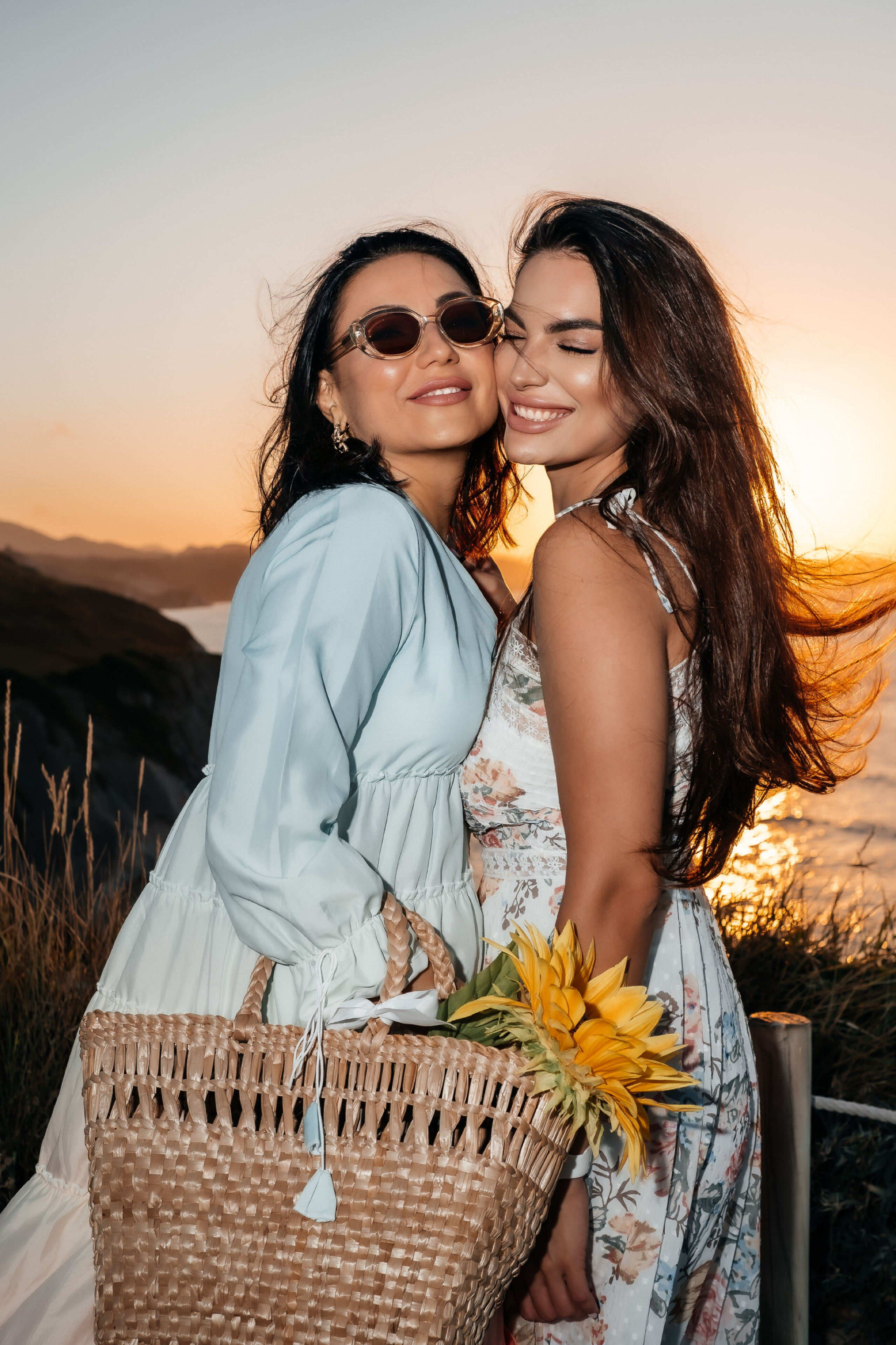 Misstina with mom🤍. Holigood foto y video reportaje de bodas en San Sebastián y Europa