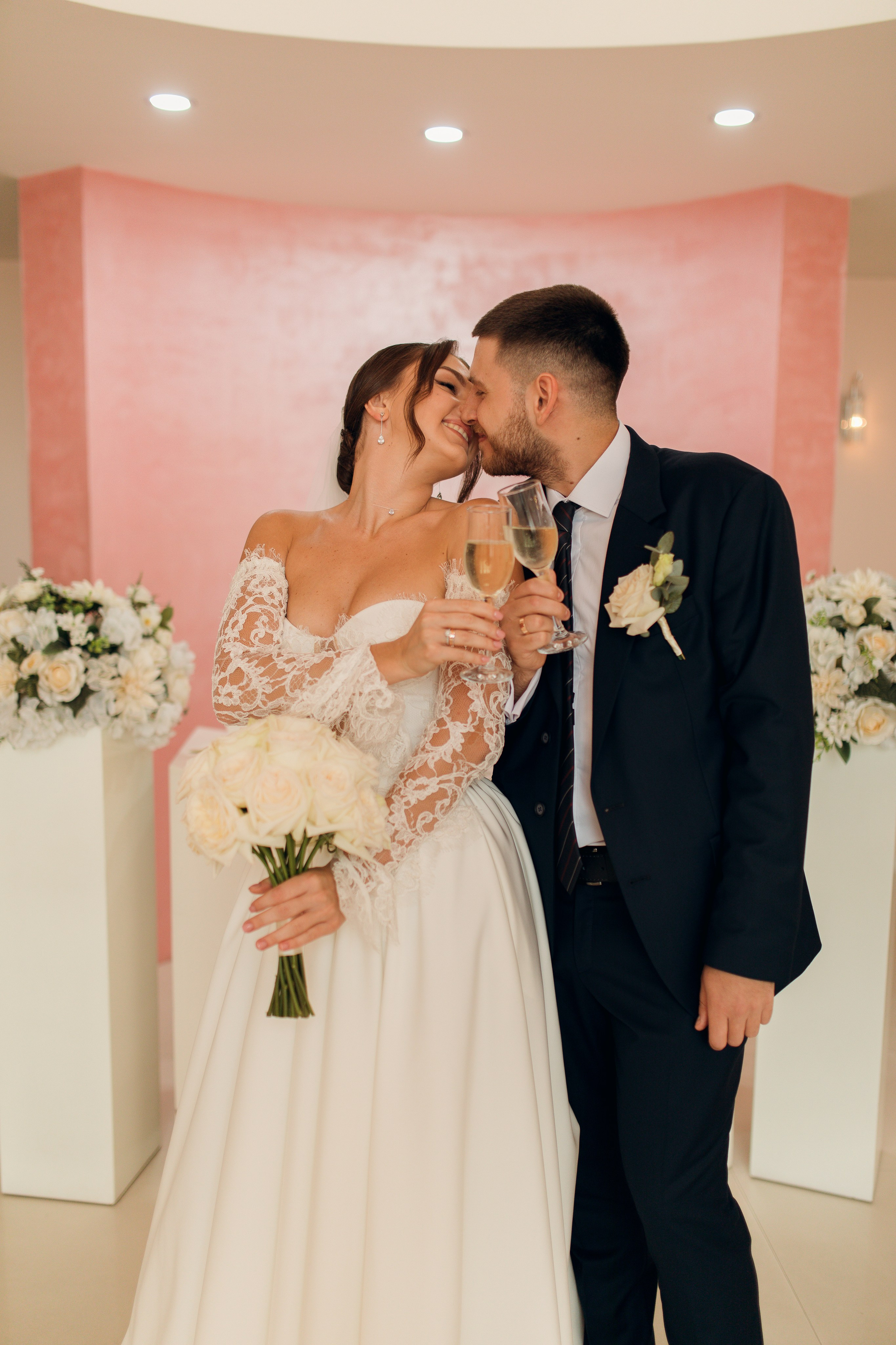 Денис & Каріна. Wedding photographer in Georgia