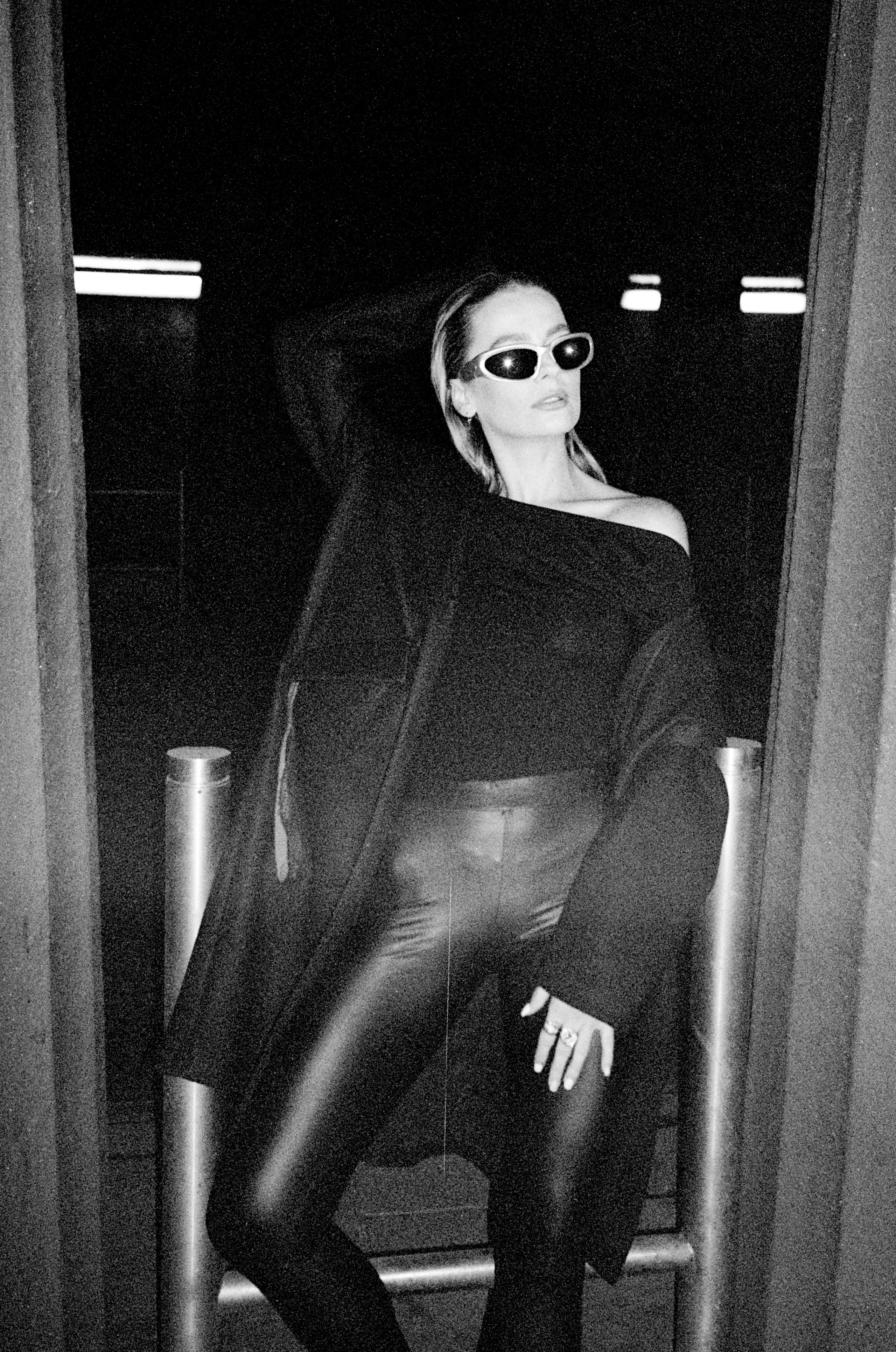 Aliona — BW Film. SASHA FREEMIND