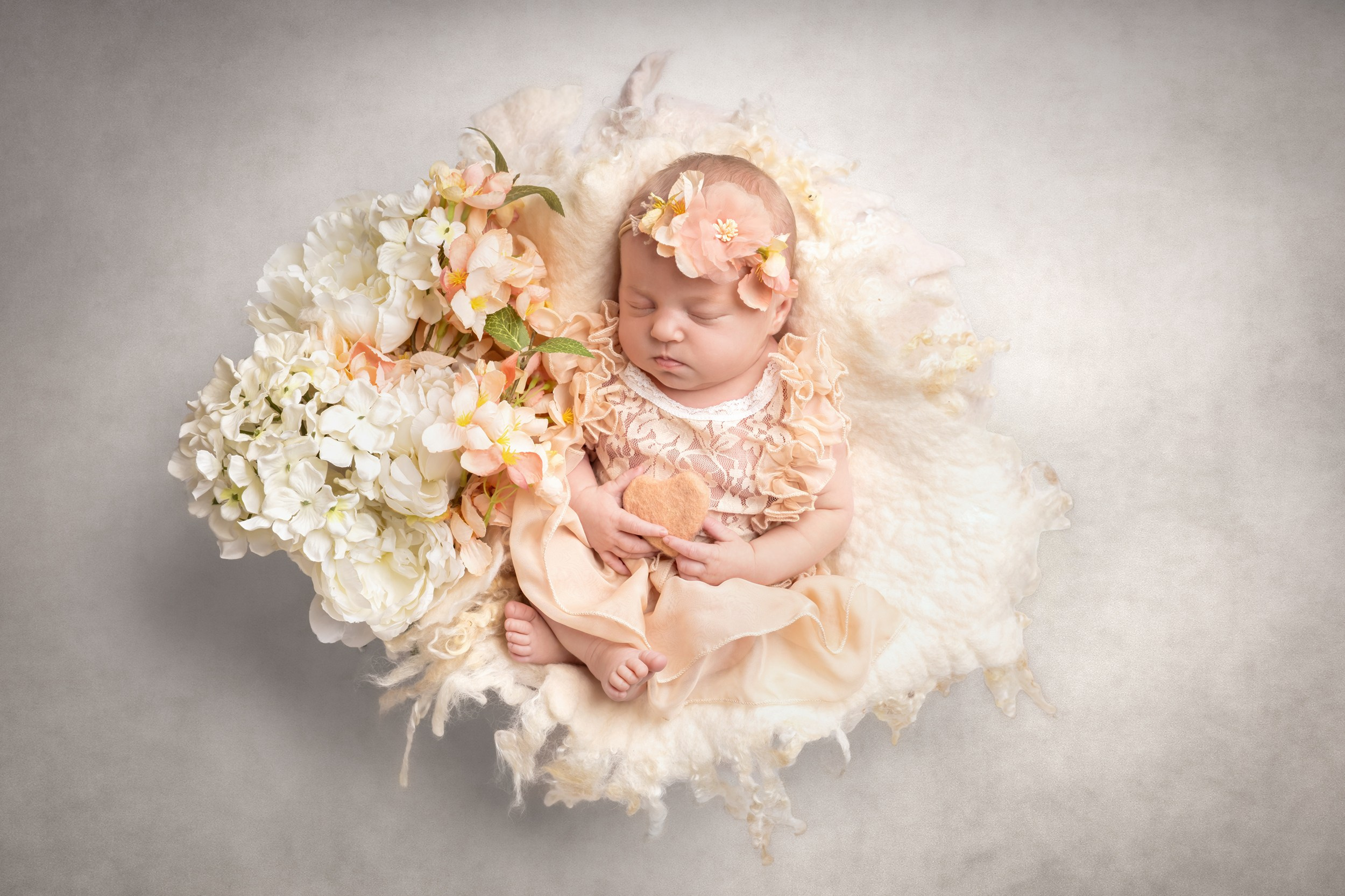 Newborn photo session Stevenage, Hertfordshire. Photographer. Stevenage, Hertfordshire family, maternity and newborn photographer