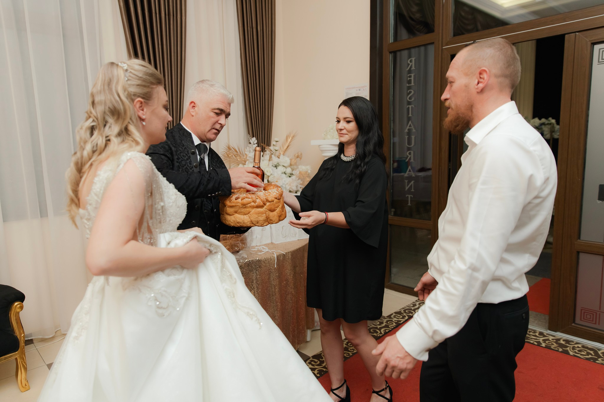 Mihai & Oana. Servicii foto-video profesionale, pentru momente de neuitat