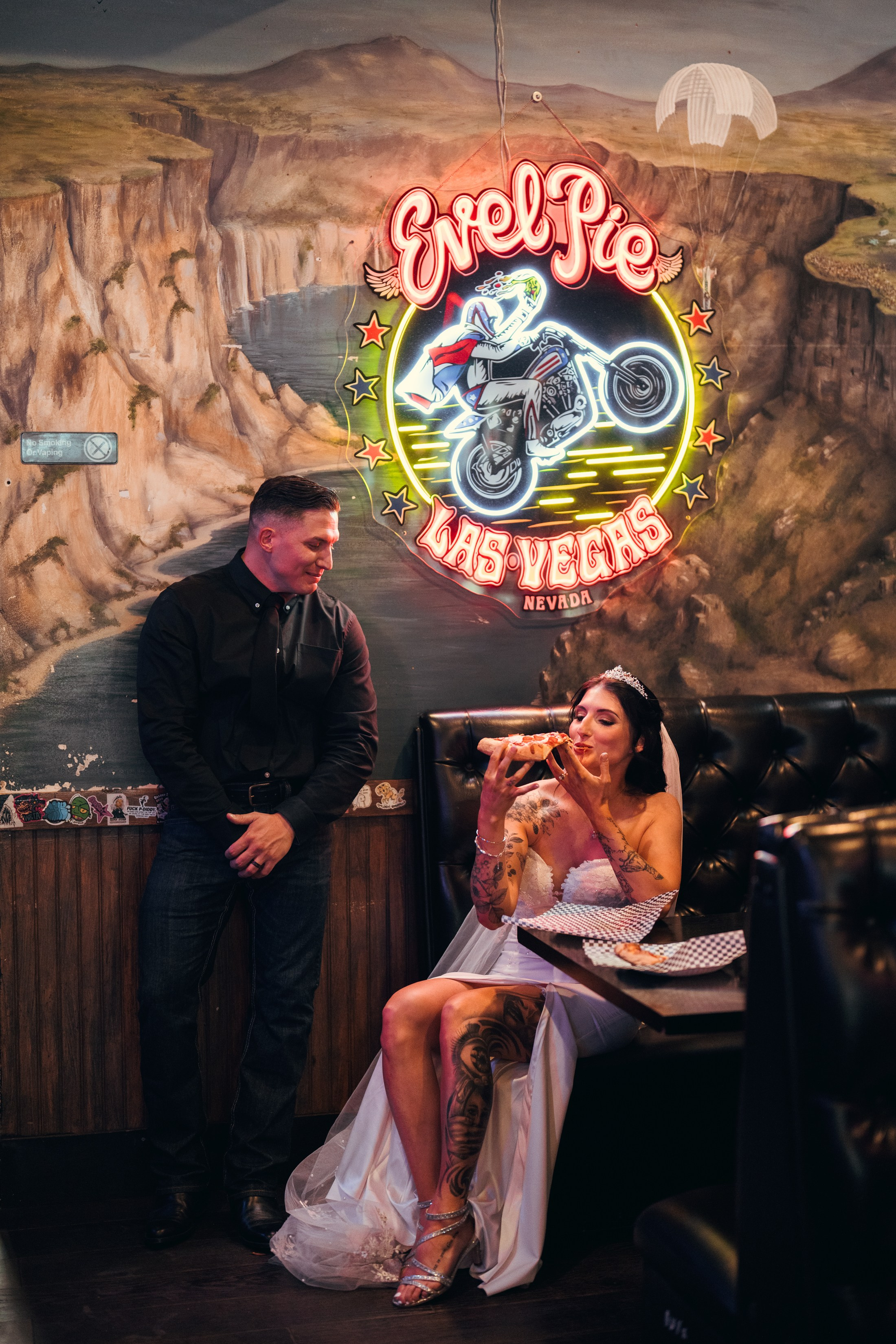 Krystina&Raymond. Wedding & elopement photographer Viktoriya Kravtsov. Las Vegas