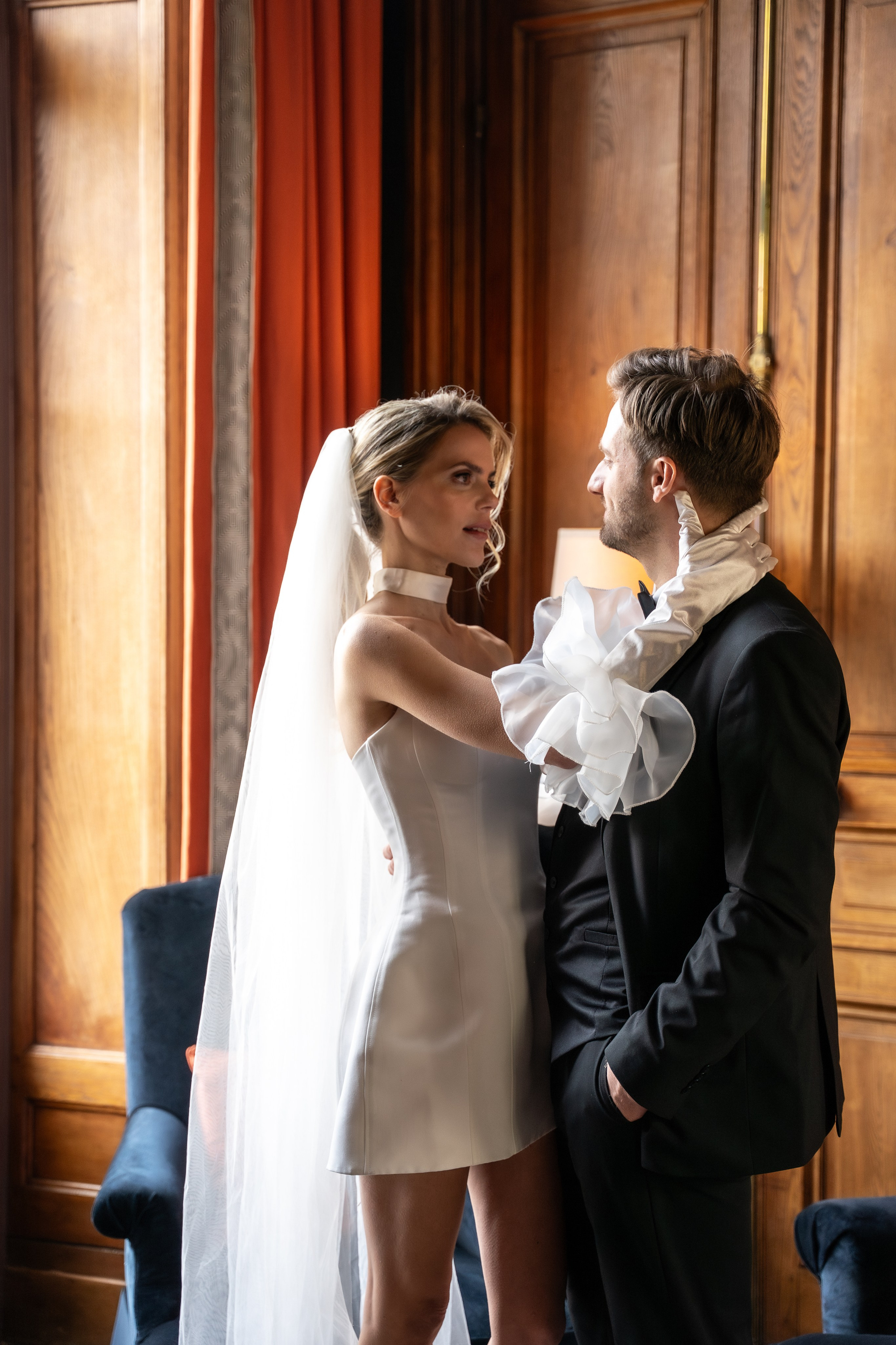 Chateau elopement inspiration. Wedding photographer in Paris Oksana Shum