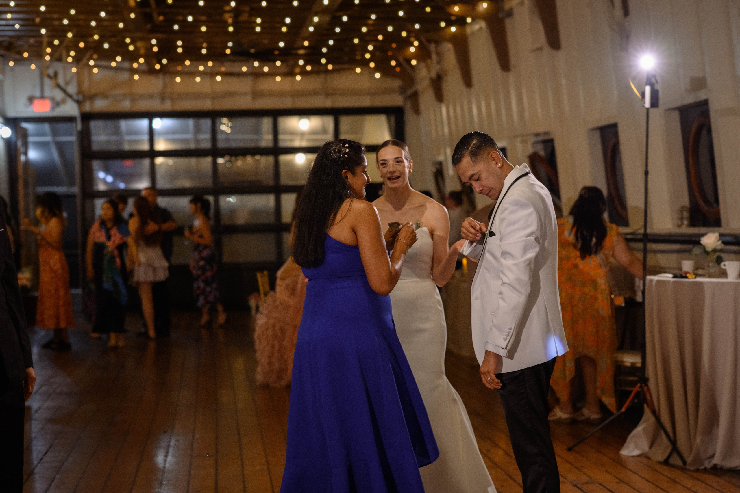 Kevin & Katie. Wedding & portrait photography in the Seattle Area. Helen Michelle photographer