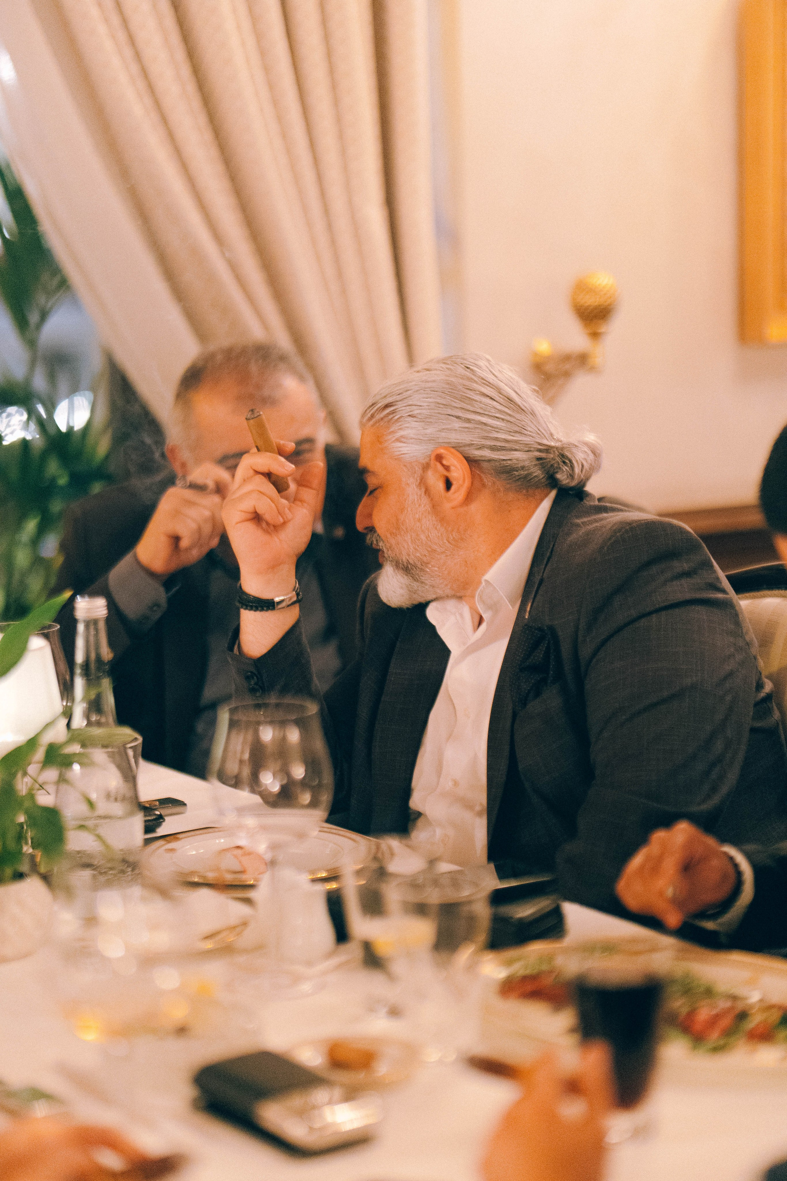 CIGAR CLUB. Wedding&Event photographer Ismail Rzayev in Baku