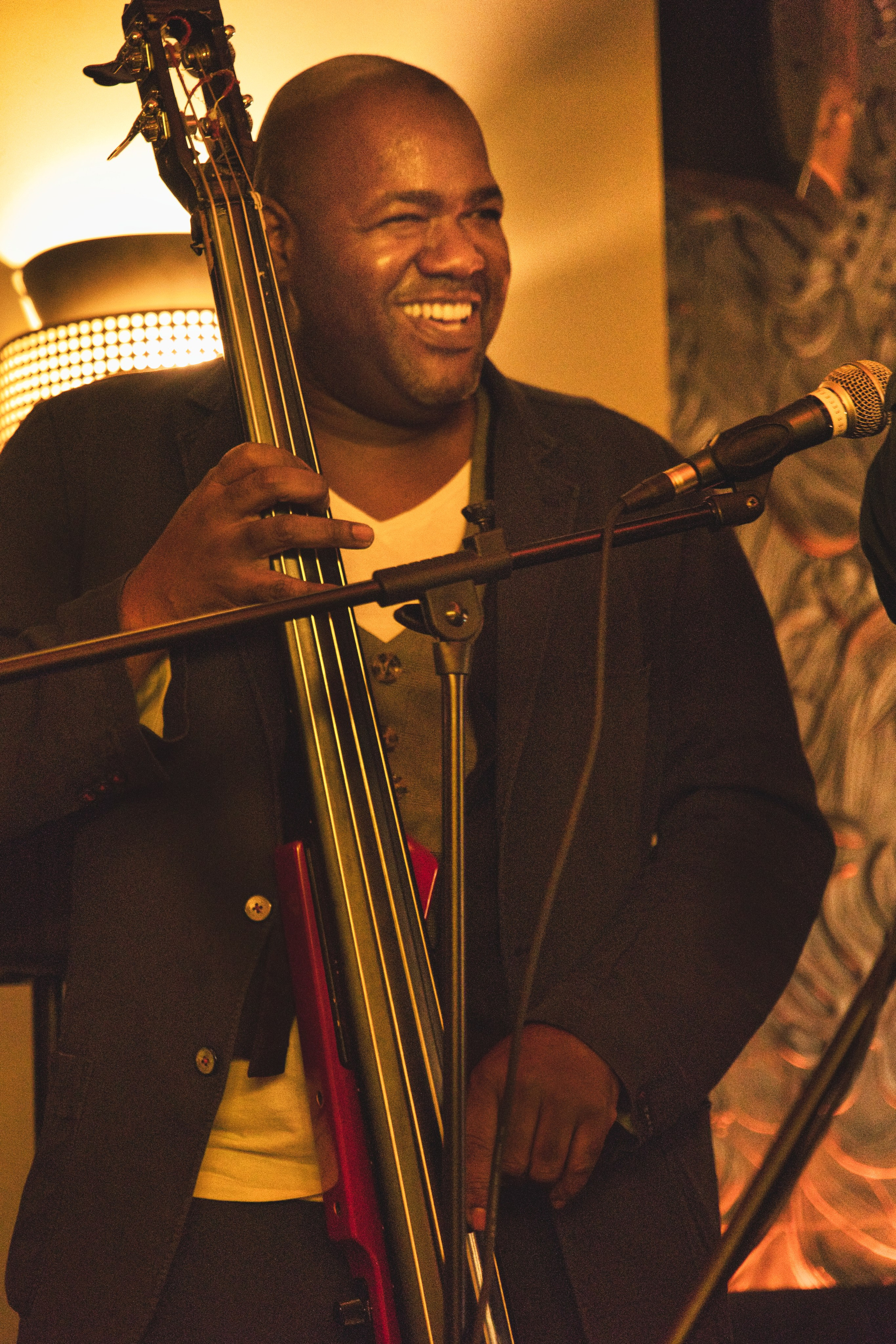 Fotografía profesional de eventos nocturnos y fiestas en Córdoba.