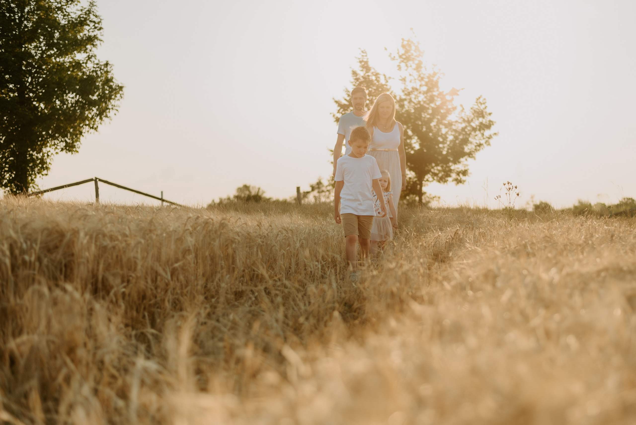 Lucka and family. Lifestyle, wedding and family photographer