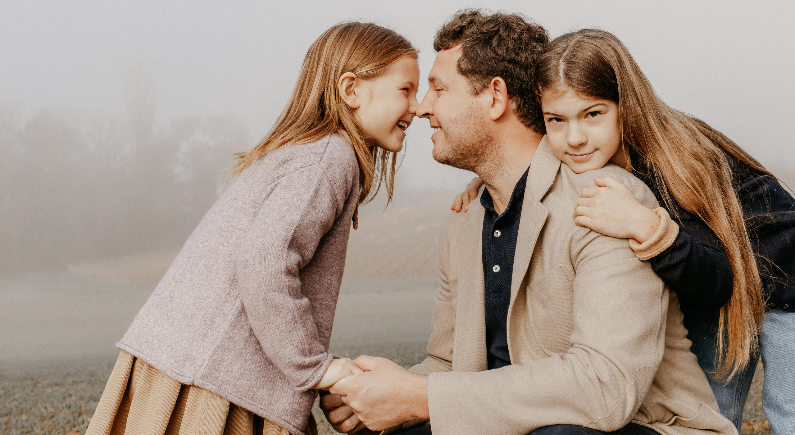 Father and Daughters. Family photographer in Geneva Switzerland Anastasiia Francuzova. Семей