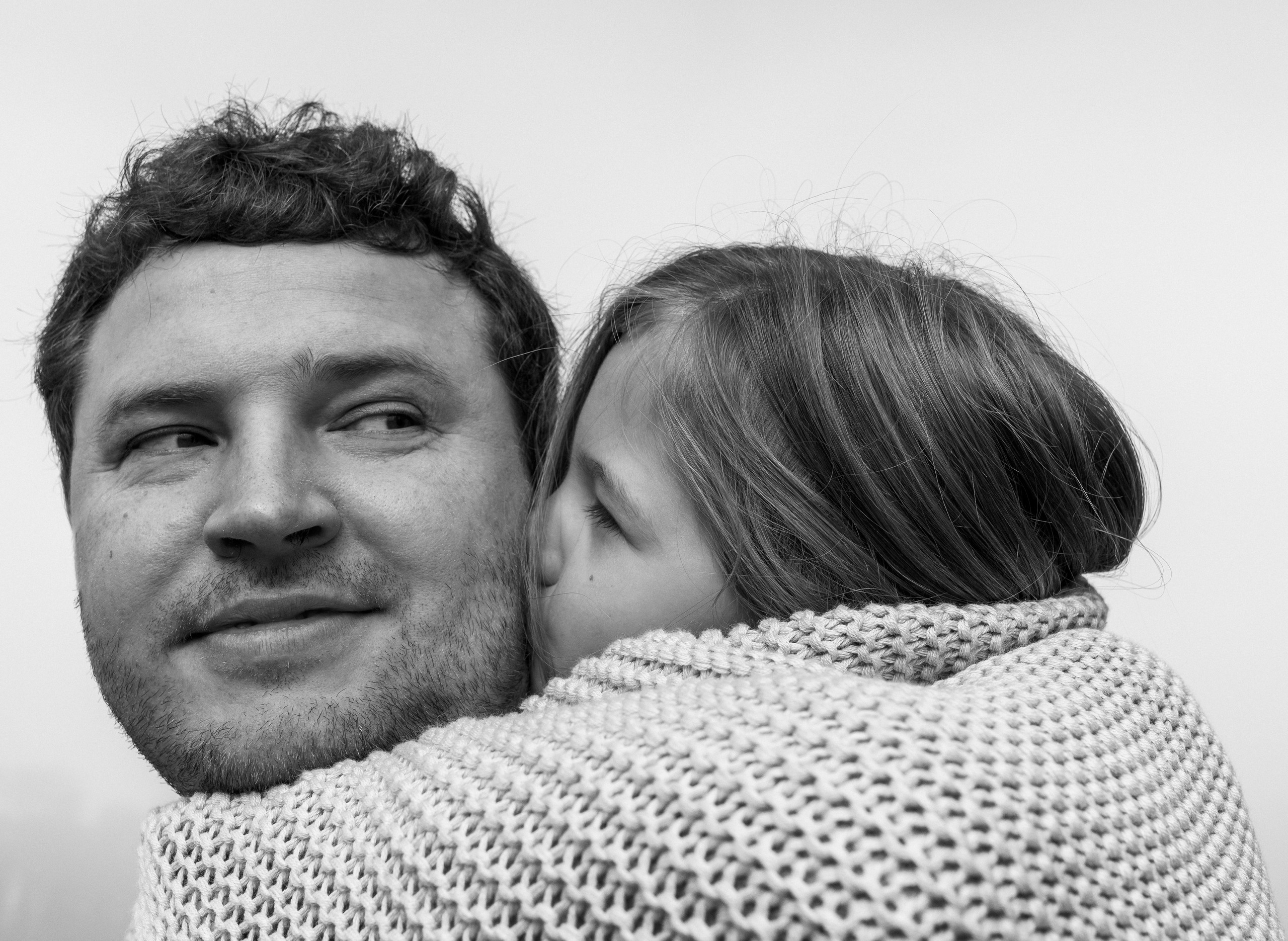 Father and Daughters. Family photographer in Geneva Switzerland Anastasiia Francuzova. Семей