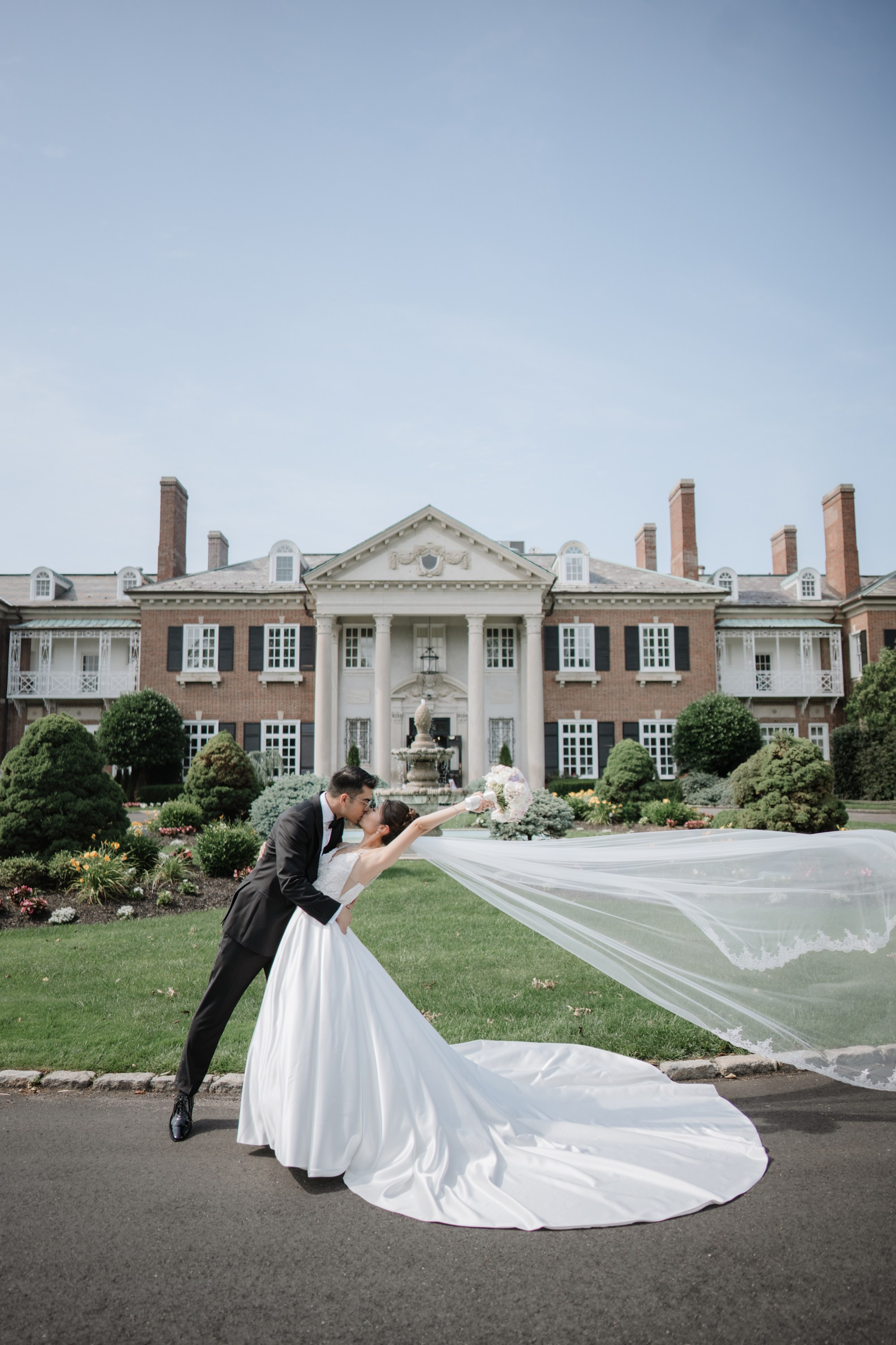 A stunning wedding with Asian style. Portrait and wedding photographer in New York