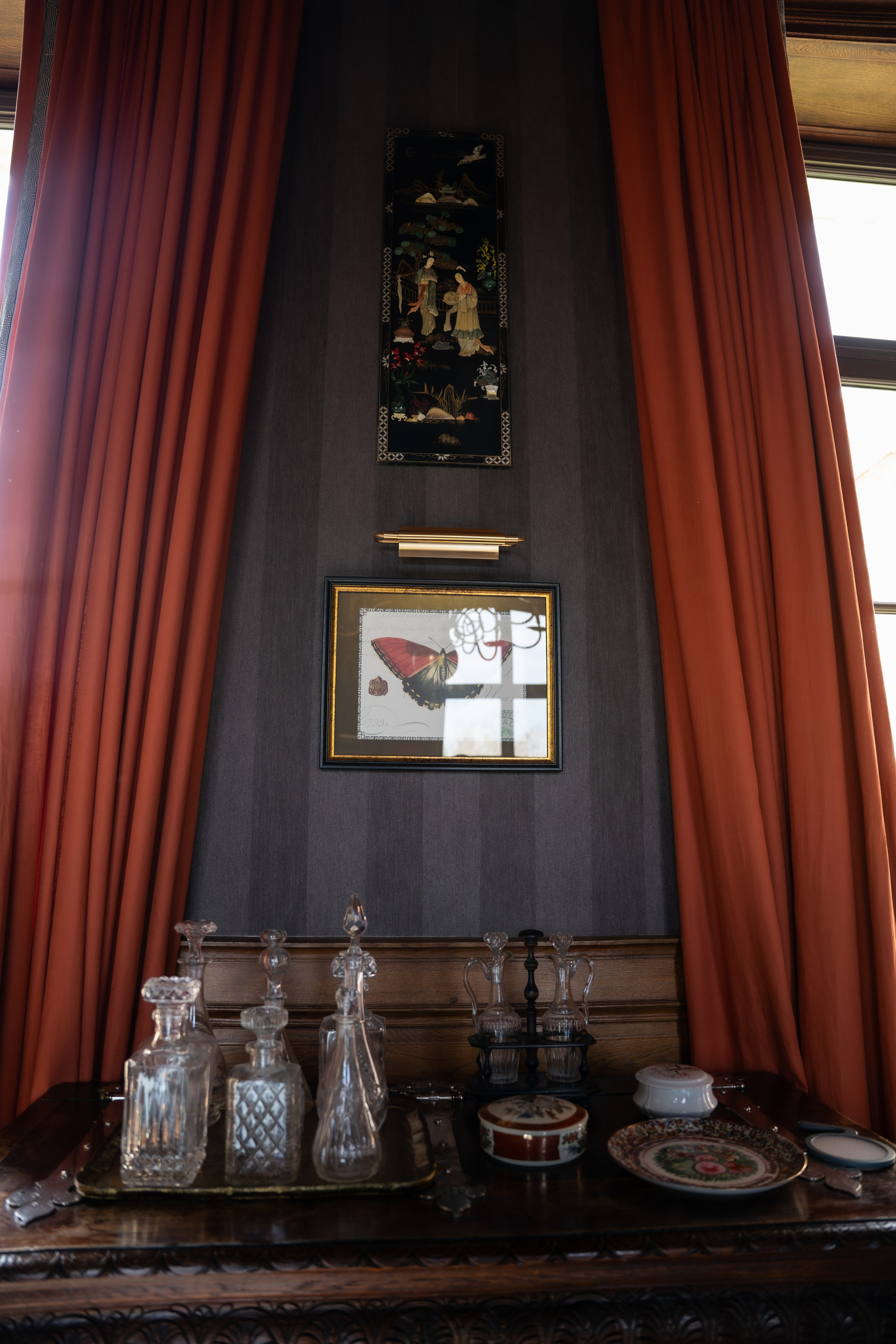 Chateau elopement inspiration. Wedding photographer in Paris Oksana Shum