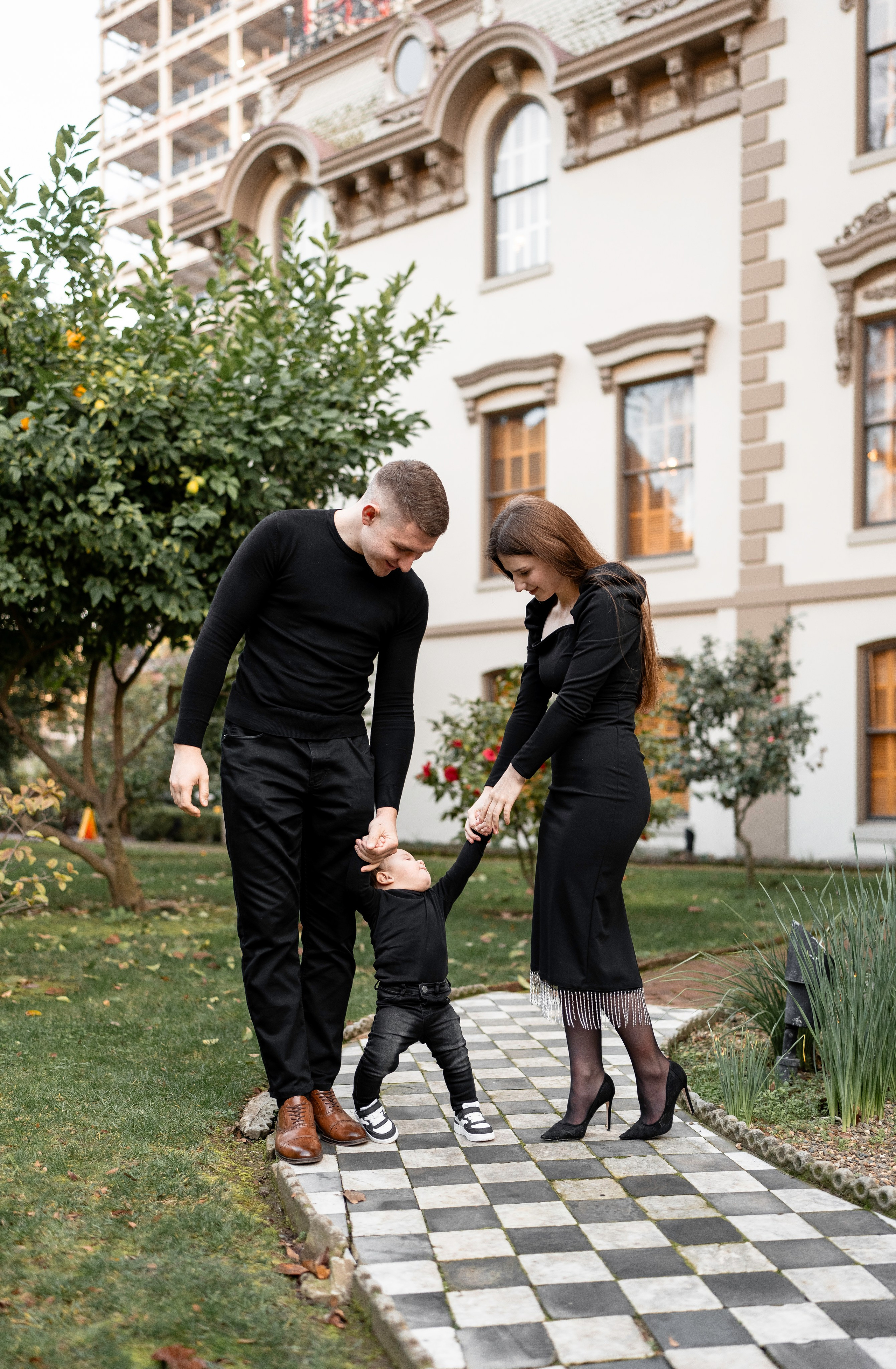 Artem, Nadia & Elisha. Family photographer in Sacramento | Sofia Pavenko