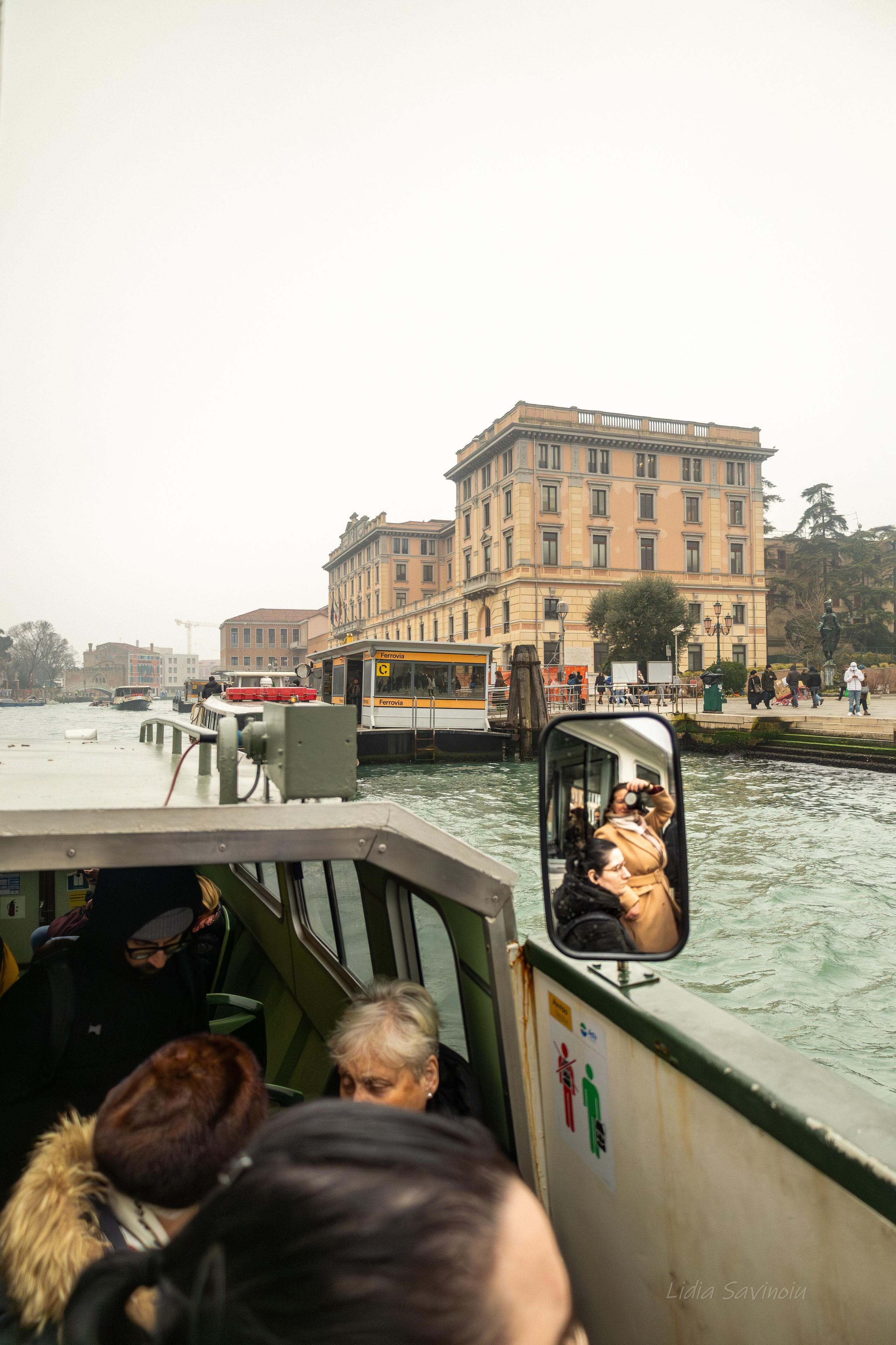 Veneția. Fotograf. Lucrez cu oameni, produse și spații. Portret și fotografie creativă. Bacău, România. Lidia Savinoiu